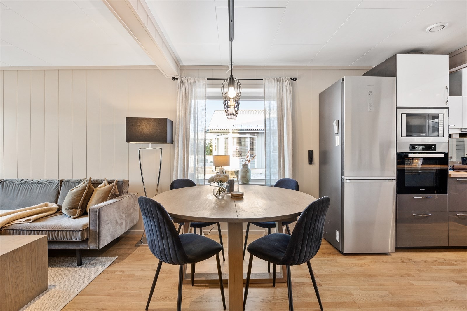 Her kan du invitere familie og venner til et hyggelig måltid! Galleribilde