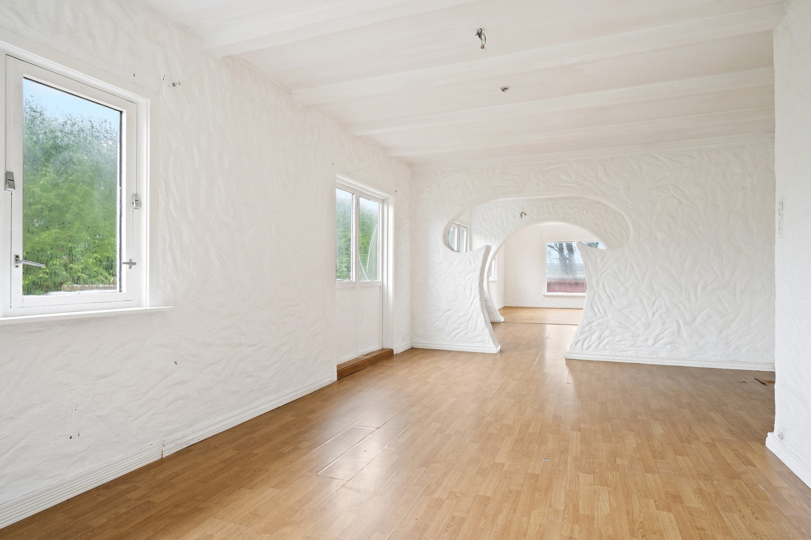 Stue nr. 2 er også lys og romslig, med utgang til terrasse på 5 kvm. Galleribilde