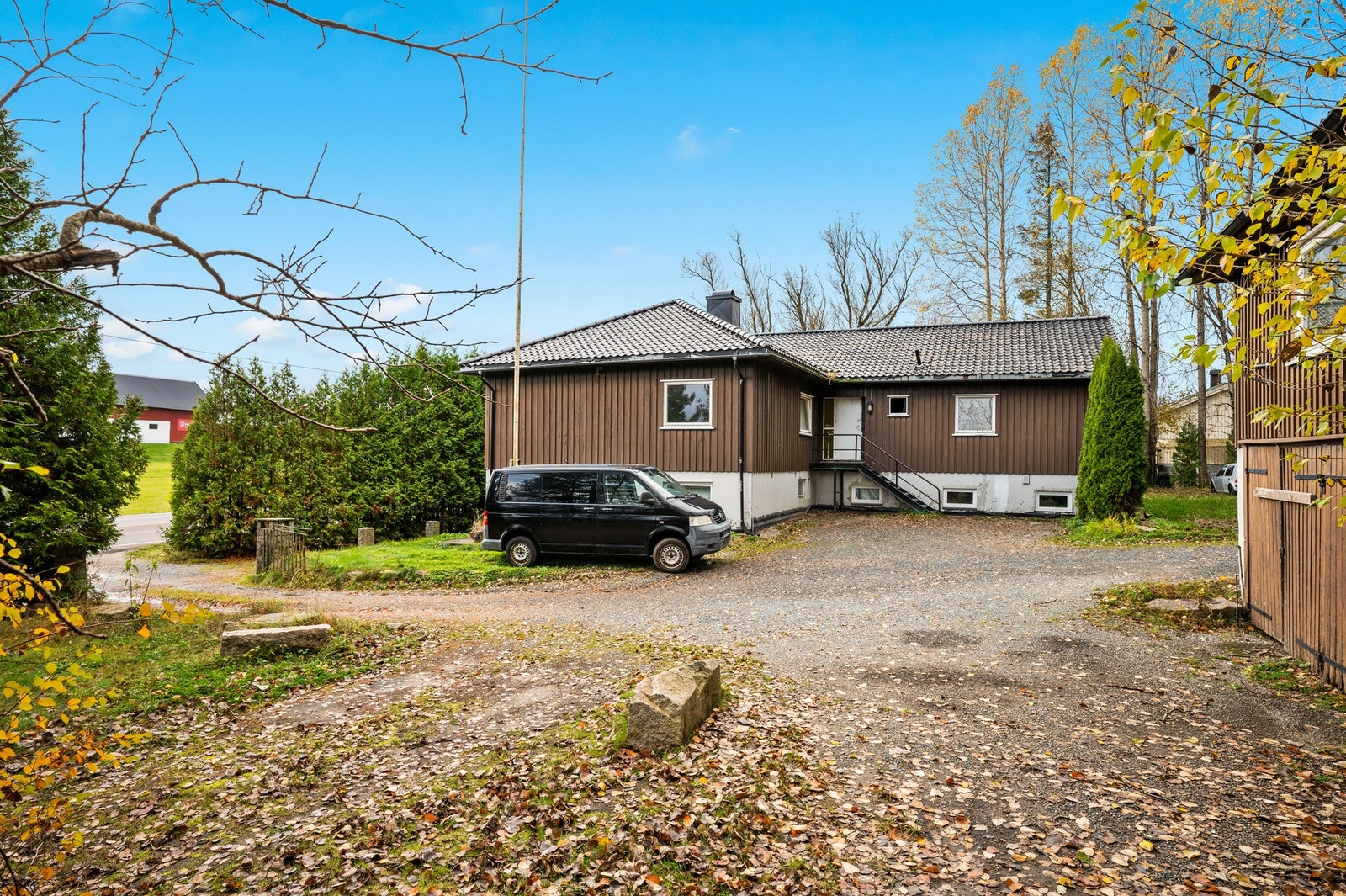 En romslig enebolig over 2 plan med oppussingsbehov. Galleribilde