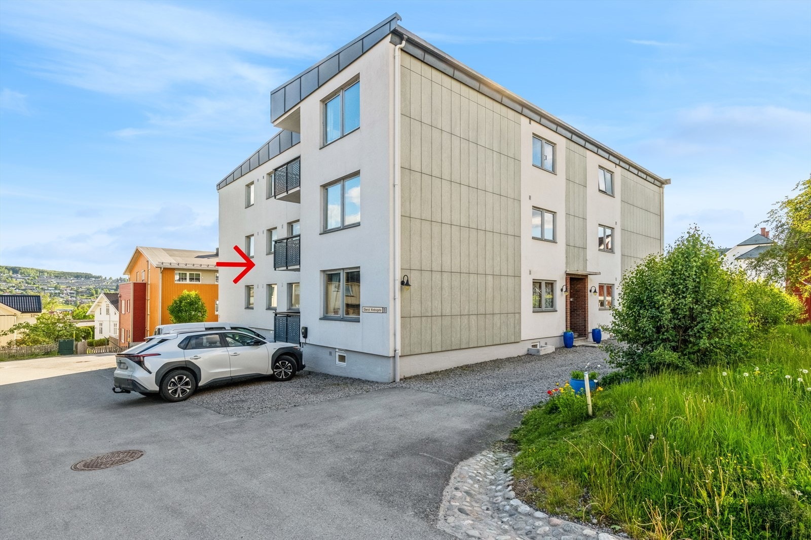 Leiligheten ligger i 2.etasje i et hyggelig borettslag i nedre del av Øvrebyen. Galleribilde