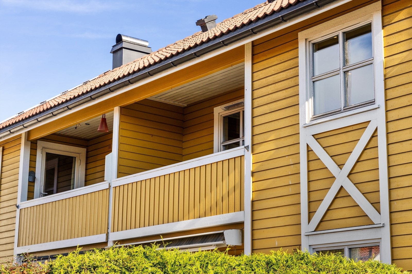 Leiligheten ligger i byggets 2. etasje. Galleribilde