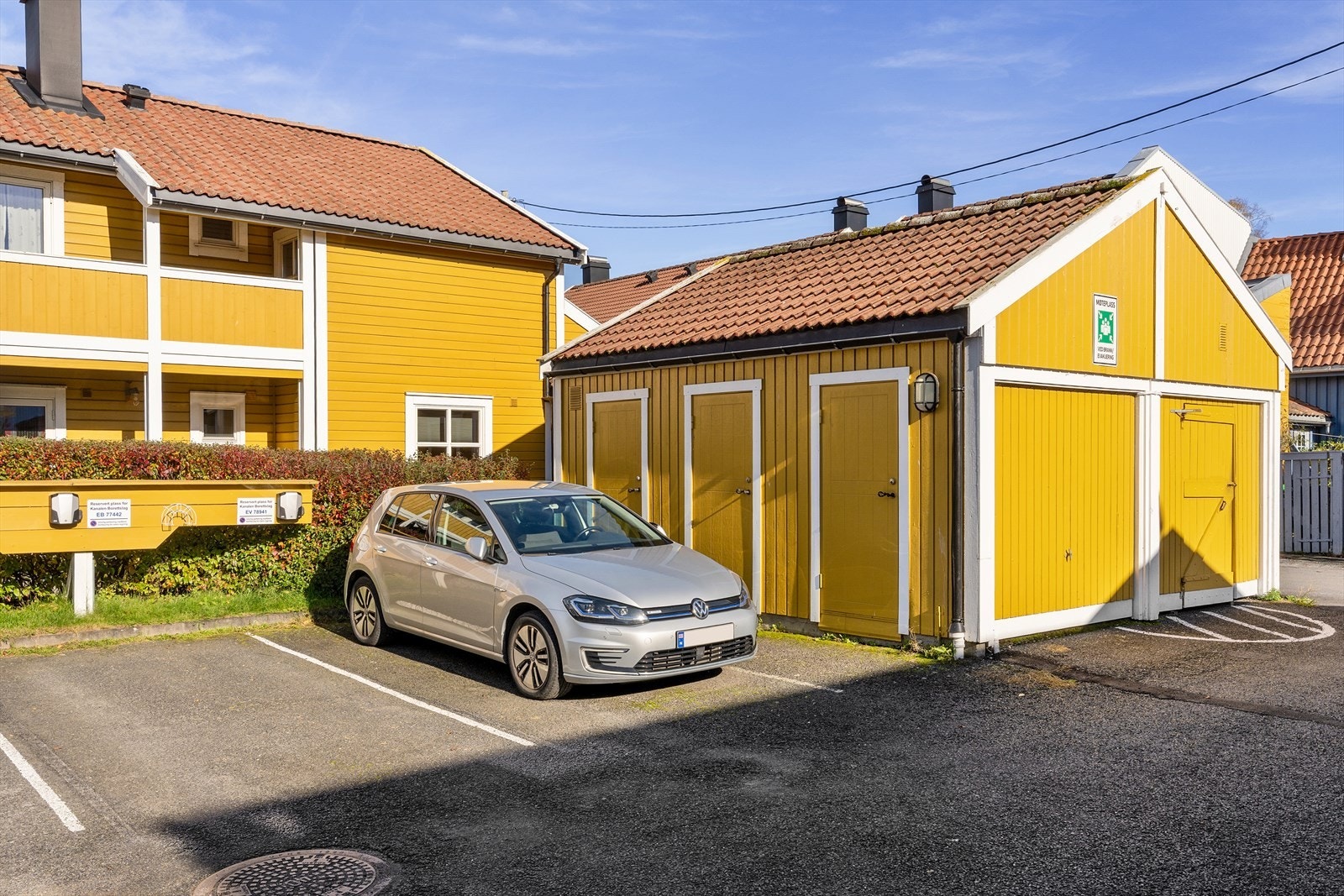 Lagring i utvendig bod. Galleribilde