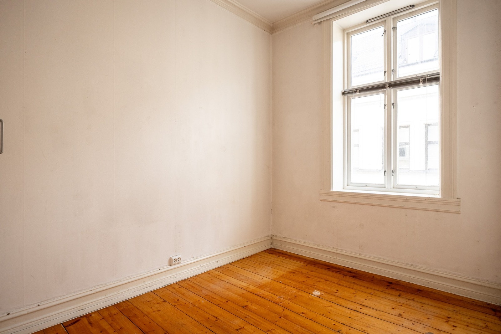 Tilkomst fra stue til leilighetens soverom. Galleribilde