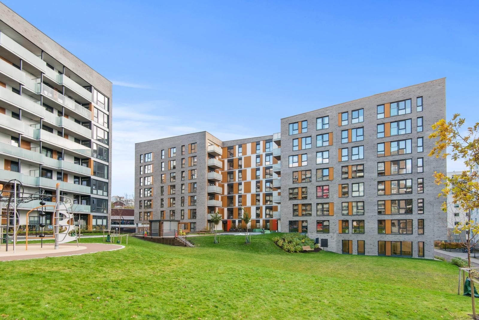 Fasade - Fernanda Nissens Gate 3 E! Galleribilde