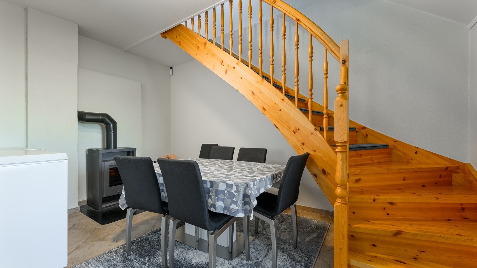 Spisestue med vedovn Galleribilde