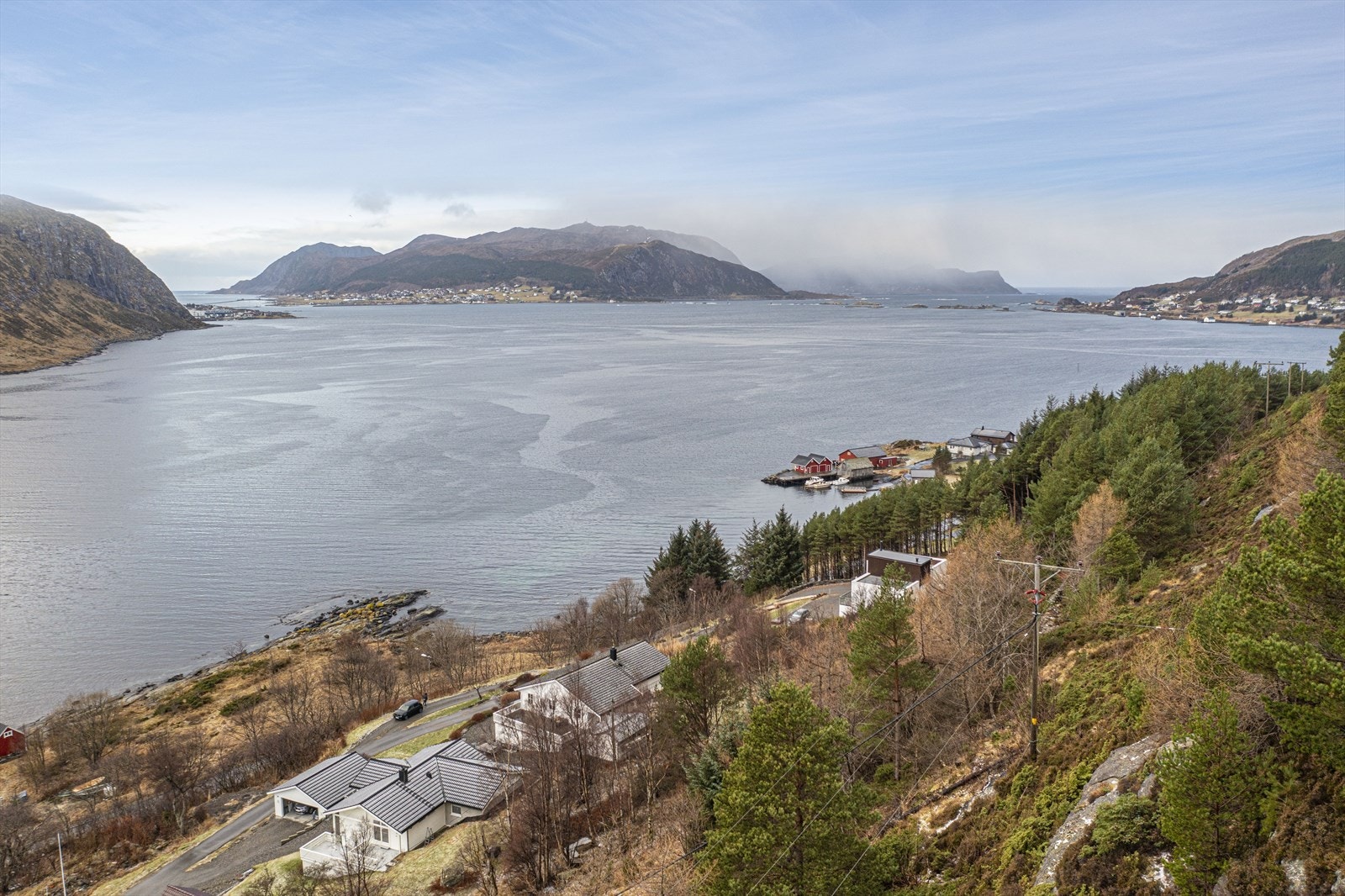 Tomten kan fritt besiktiges. Ta gjerne kontakt med megler for spørsmål! Galleribilde