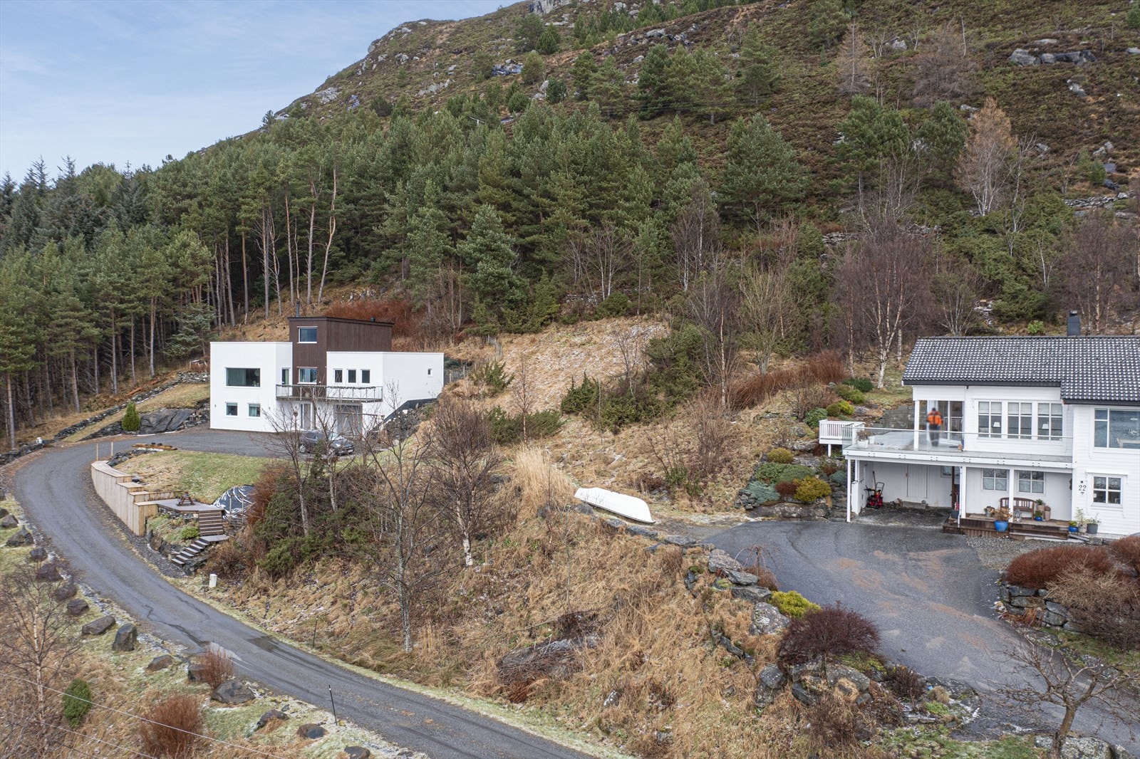 Tomt med plass til både hage og hverdag Galleribilde