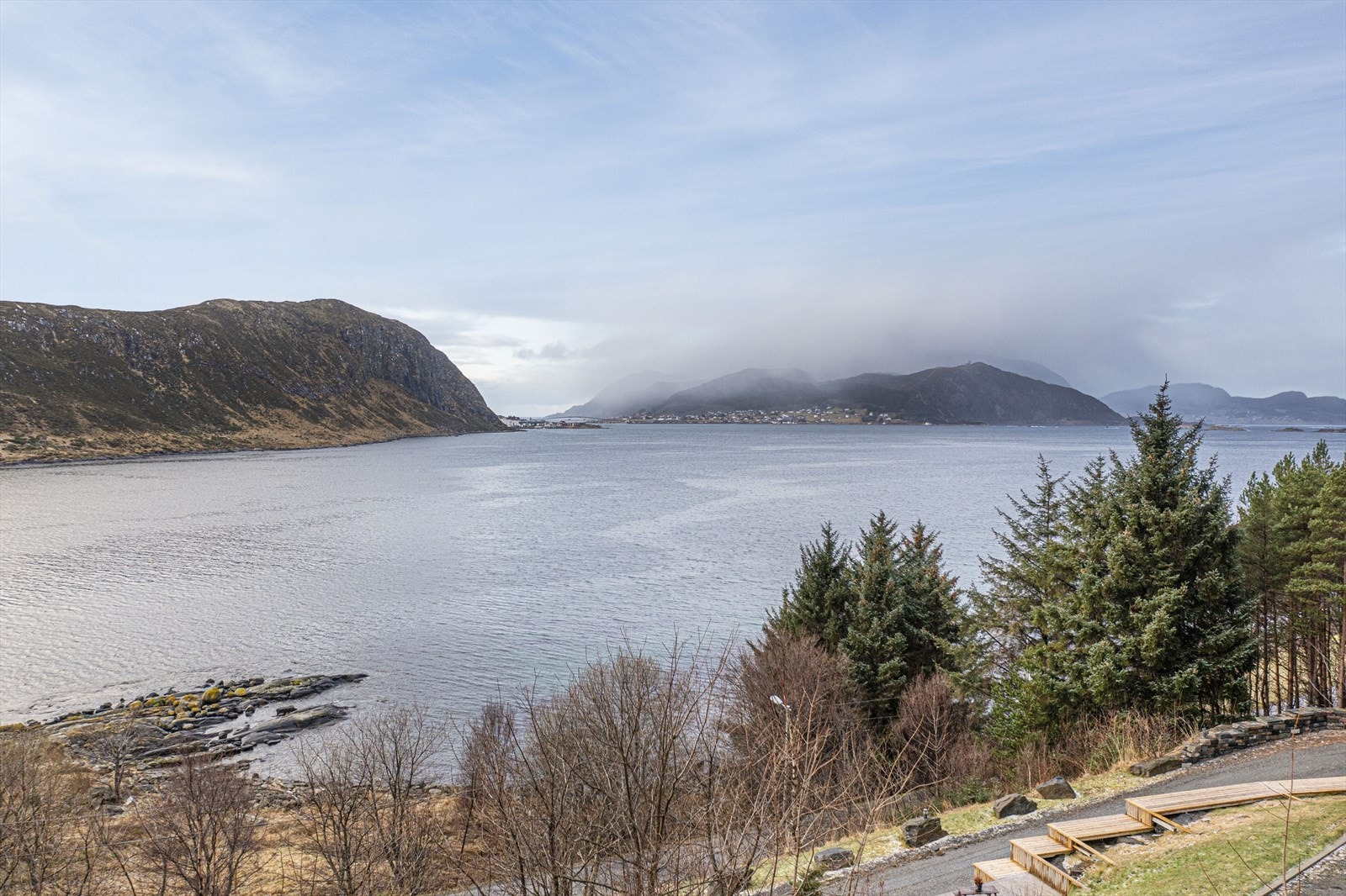 Utsikt fra tomten Galleribilde