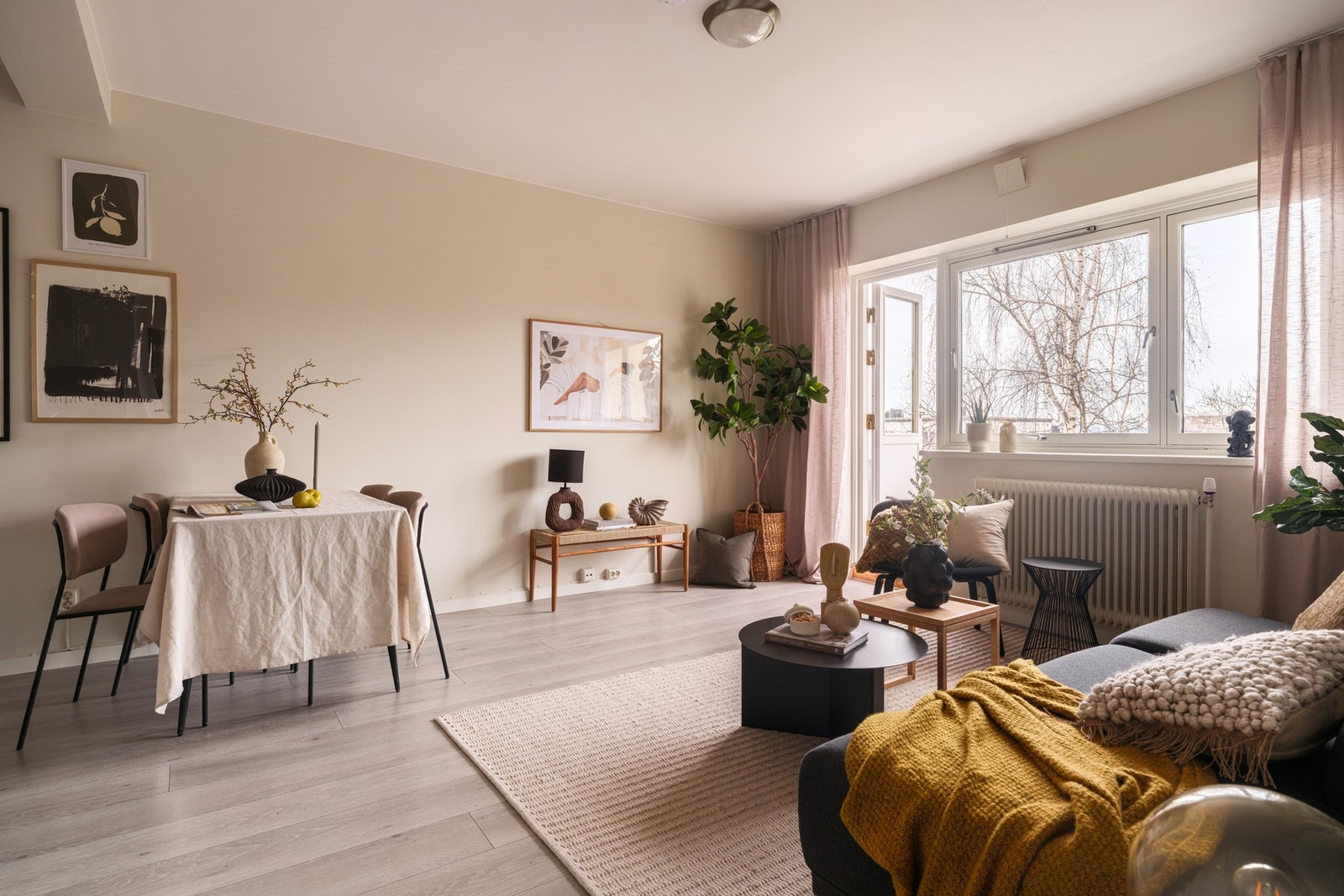 Er du på utkikk etter en stilfull og moderne leilighet med solrik, vestvendt balkong? Da bør du se videre!
Foto: Luma Foto AS (Einar Horsberg) Galleribilde