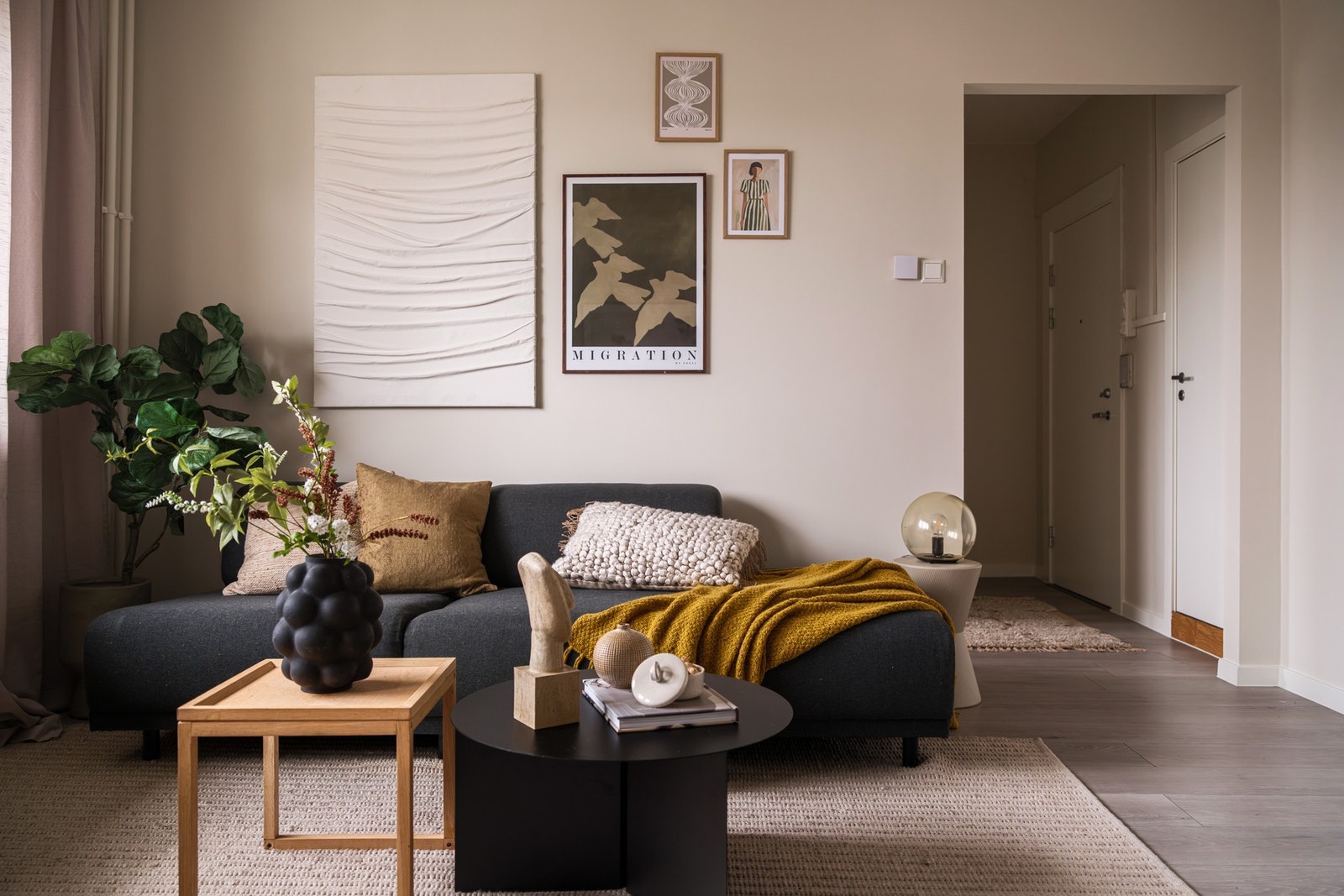 Stuens gode utforming gjør det enkelt å møblere etter eget ønske. Galleribilde