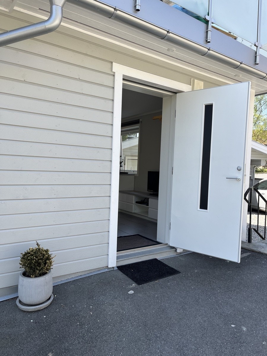 Egen inngang Galleribilde