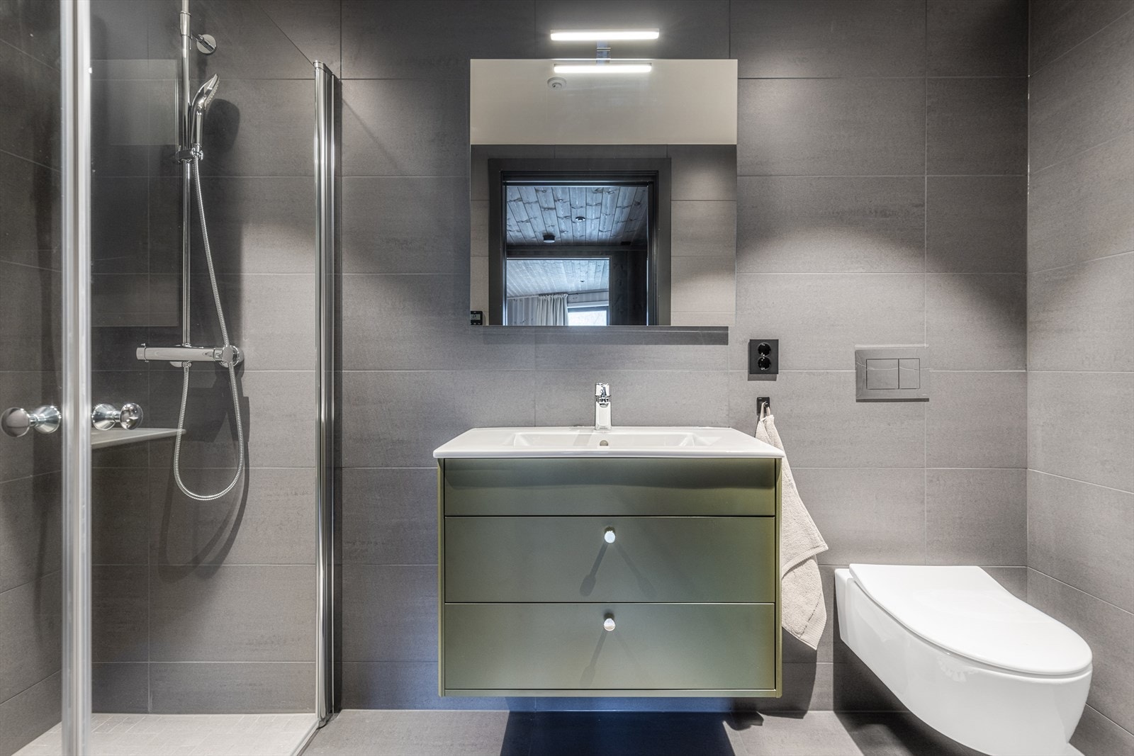 Bad i tilknytning til hovedsoverom. Galleribilde