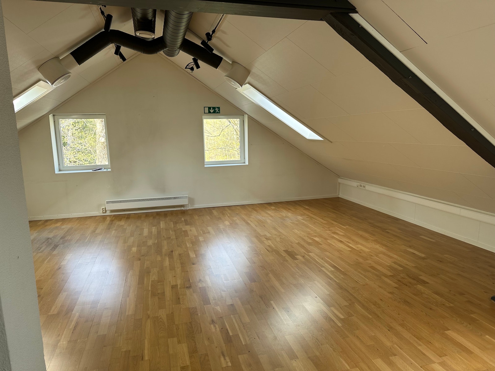 Fra kontorene i 2. etasje Galleribilde