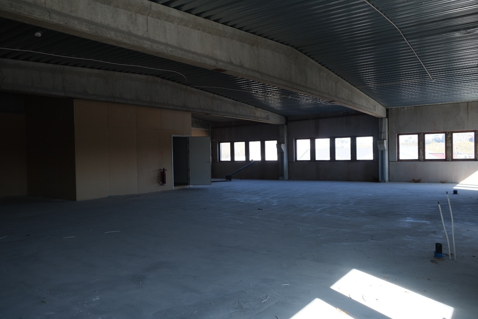 Arealene i andre etasje fremstår som rålokaler, og kan tilpasses leietaker. Galleribilde