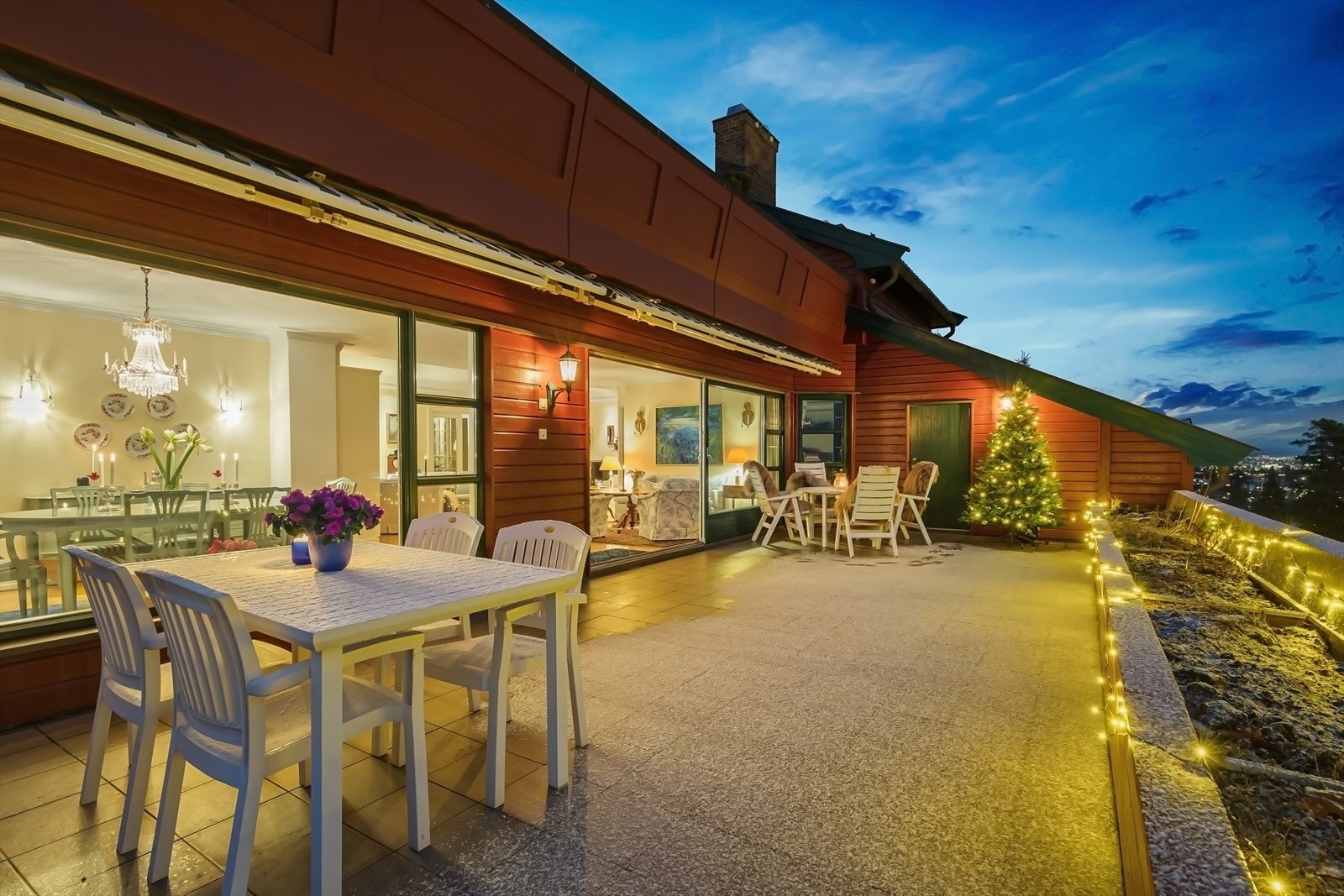 Stor deilig terrasse på ca. 48 kvm Galleribilde