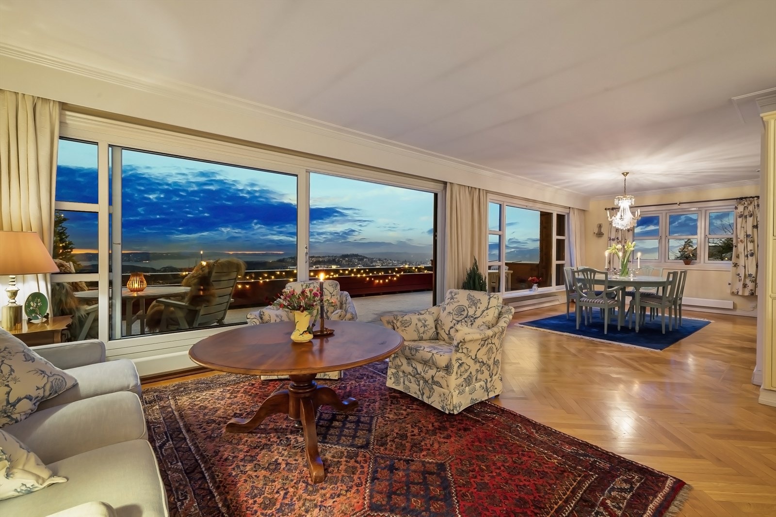 Kveldsstemning i stuen Galleribilde