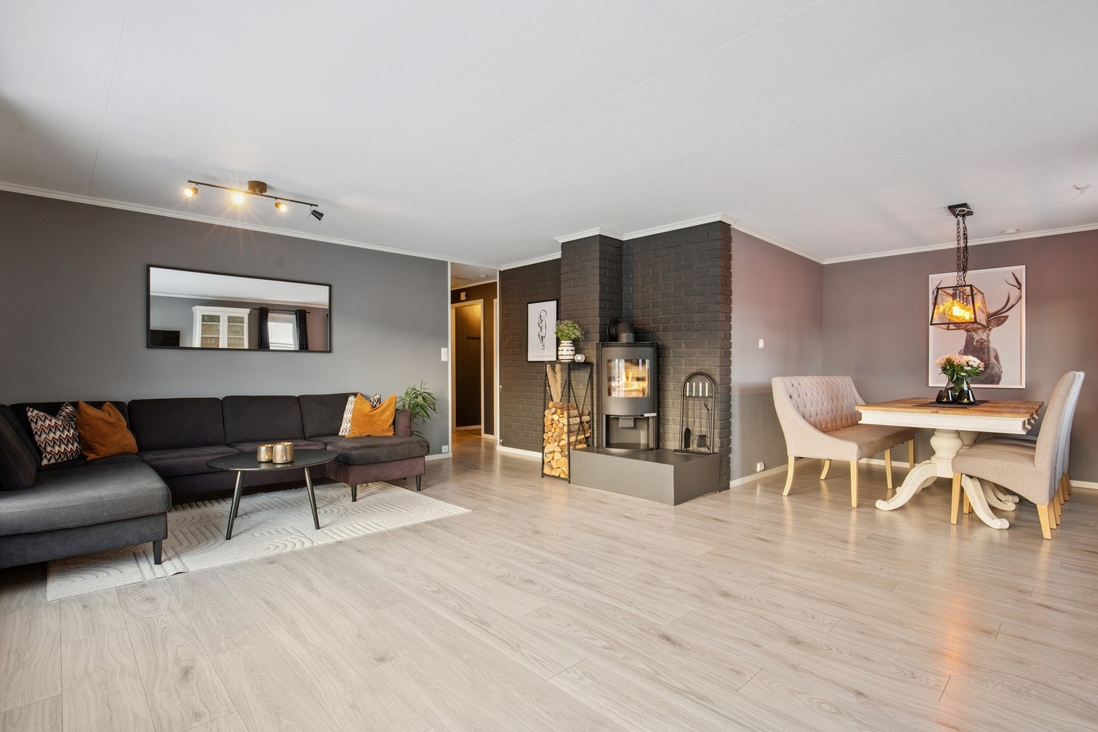 EiendomsMegler1 v/Ali Khoshnau har gleden av å presentere Myrstien 5! Galleribilde