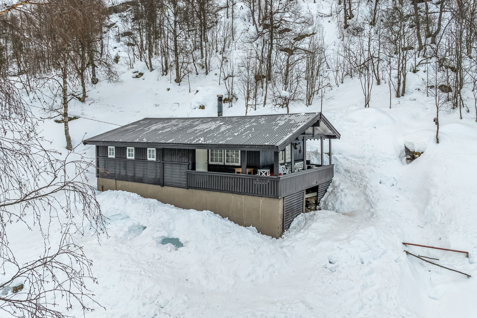 Flott fjellhytte i naturskjønne omgivelser Galleribilde