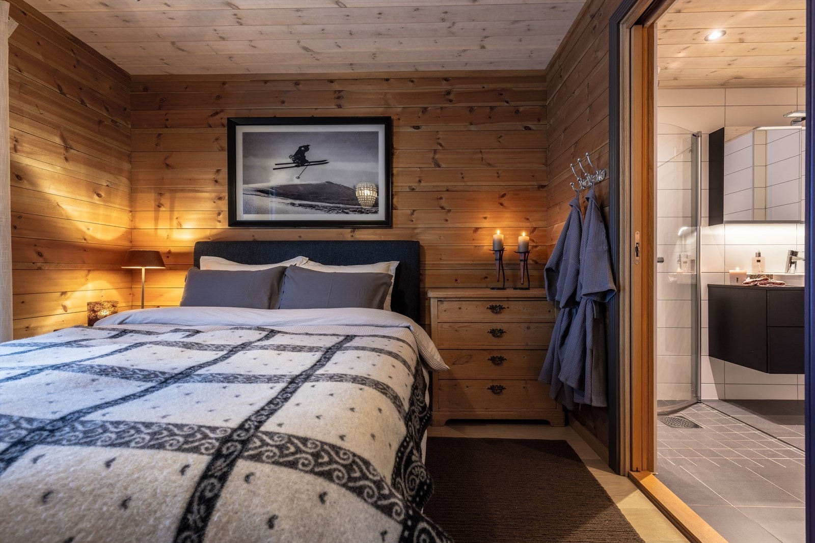 Eget bad tilknyttet master soverom Galleribilde