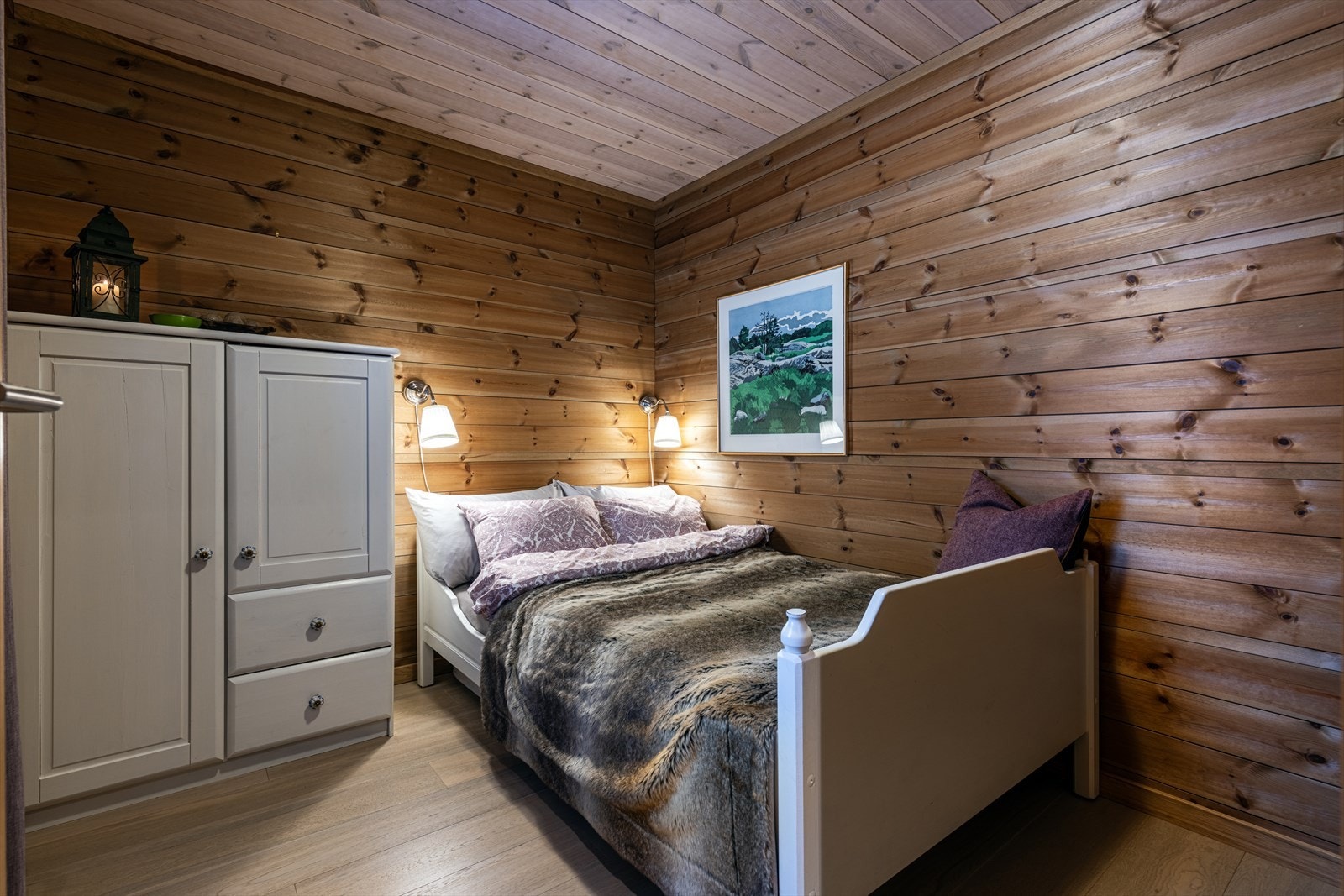 Soverom nr. 2 Her kan det fin bygges soveløsning for 3-4 personer Galleribilde