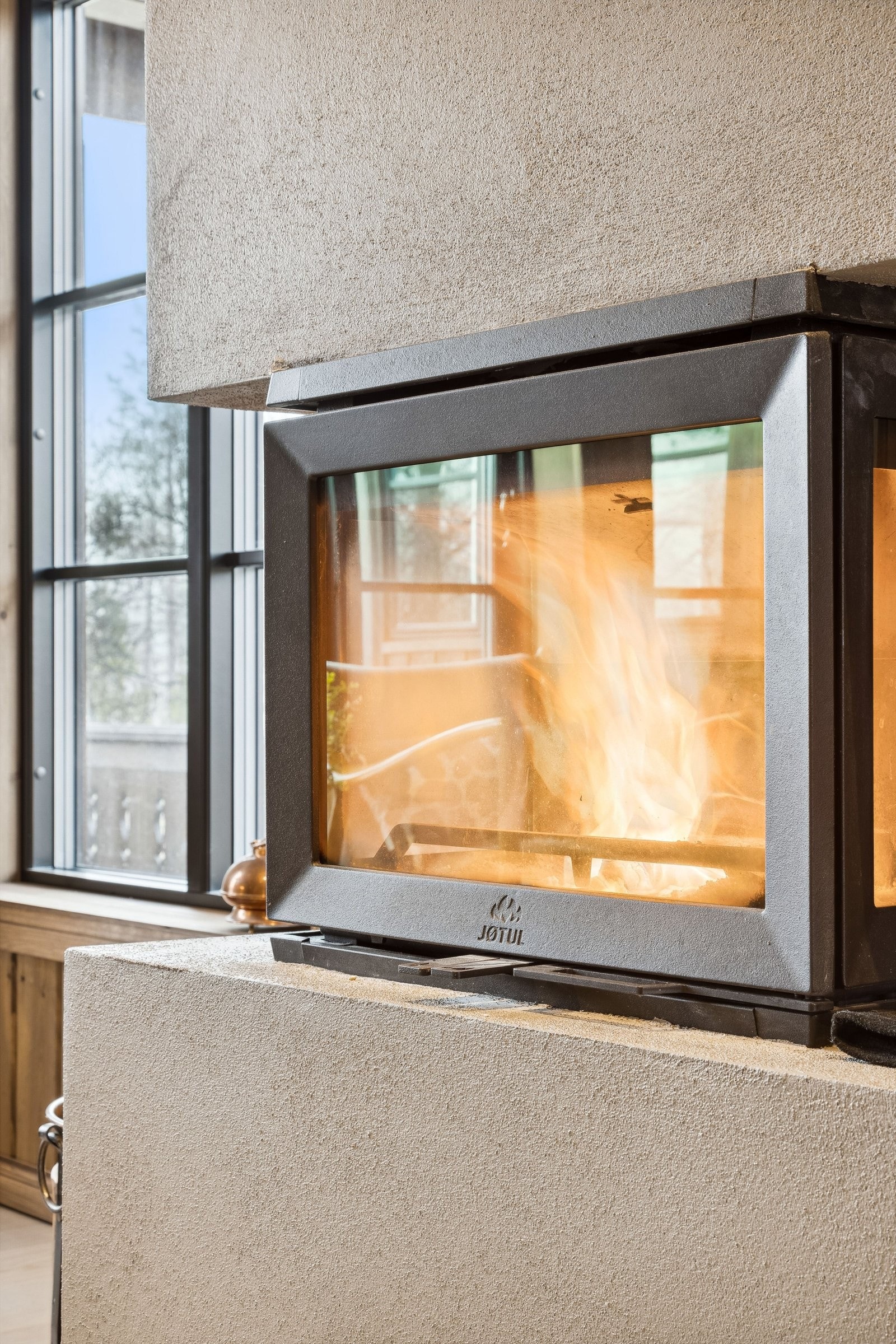 Peis i stuen i 1. etg. Galleribilde