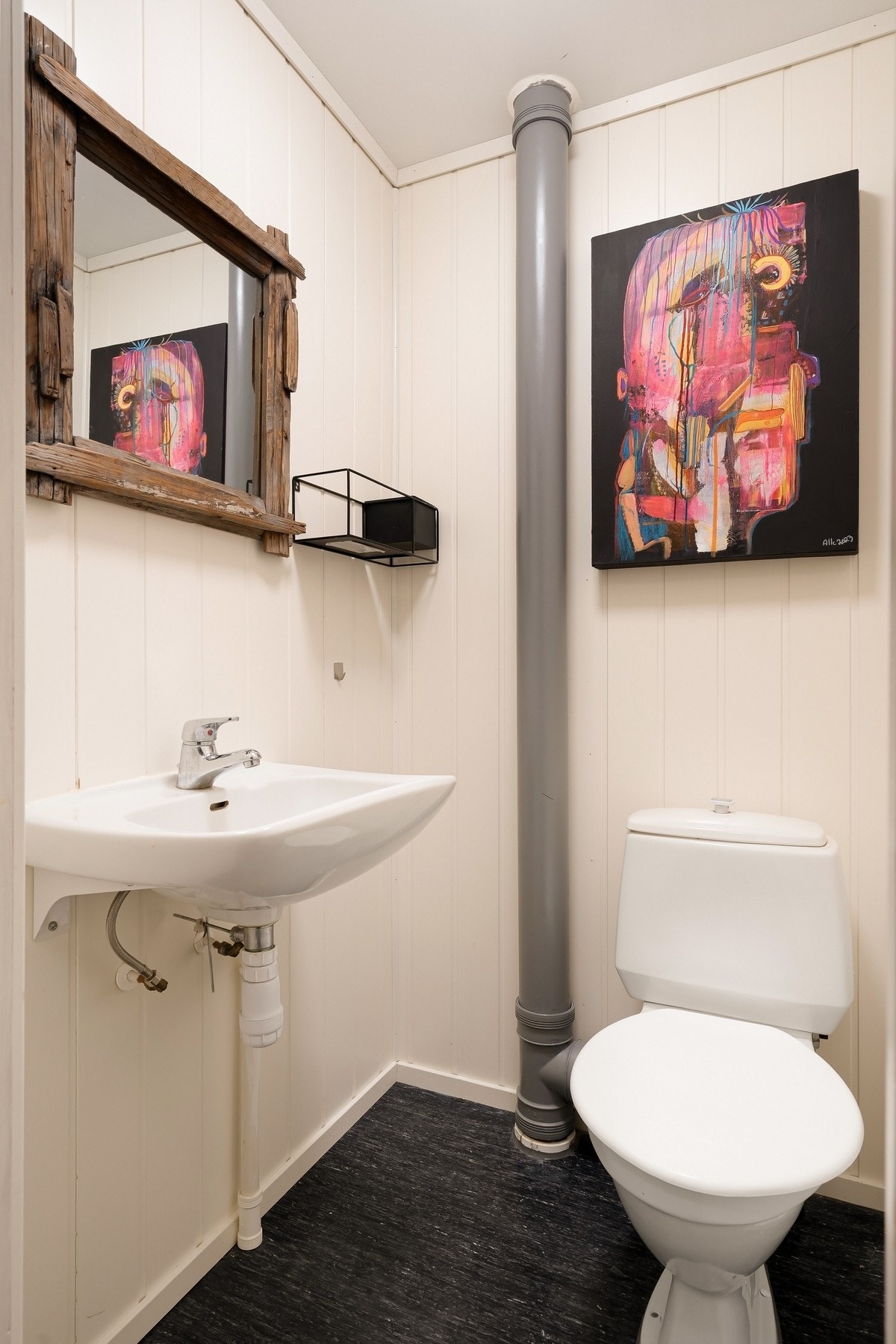 Ekstra wc i underetasjen Galleribilde