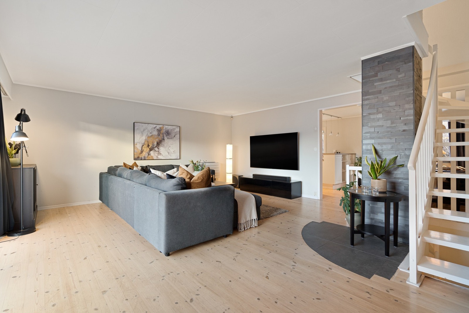 Det er montert luft/luft varmepumpe (2021) samt at det er mulighet for ildsted Galleribilde