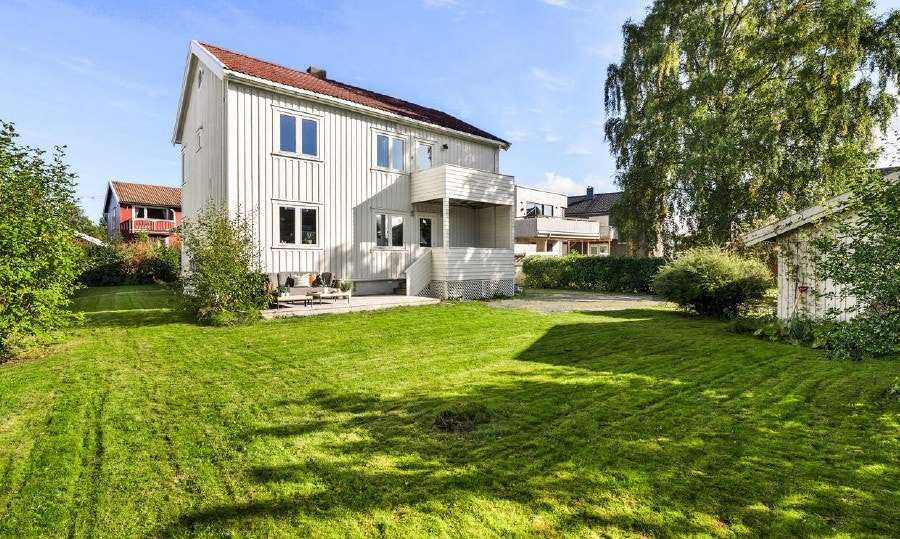 Fasade, leiligheten ligger i 2 etg Galleribilde