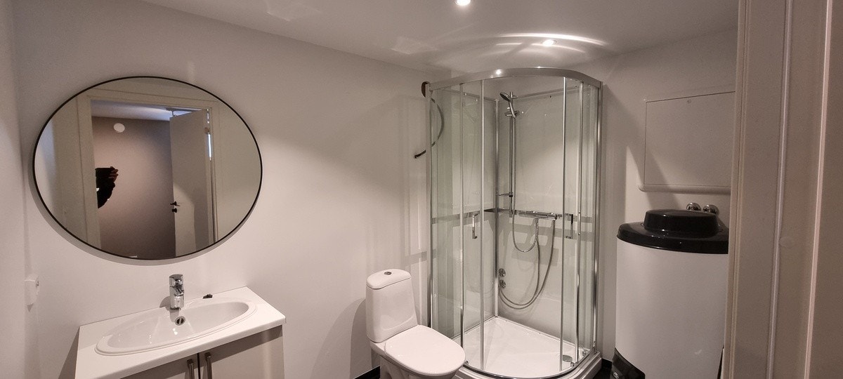 Stor og god dusj. Galleribilde