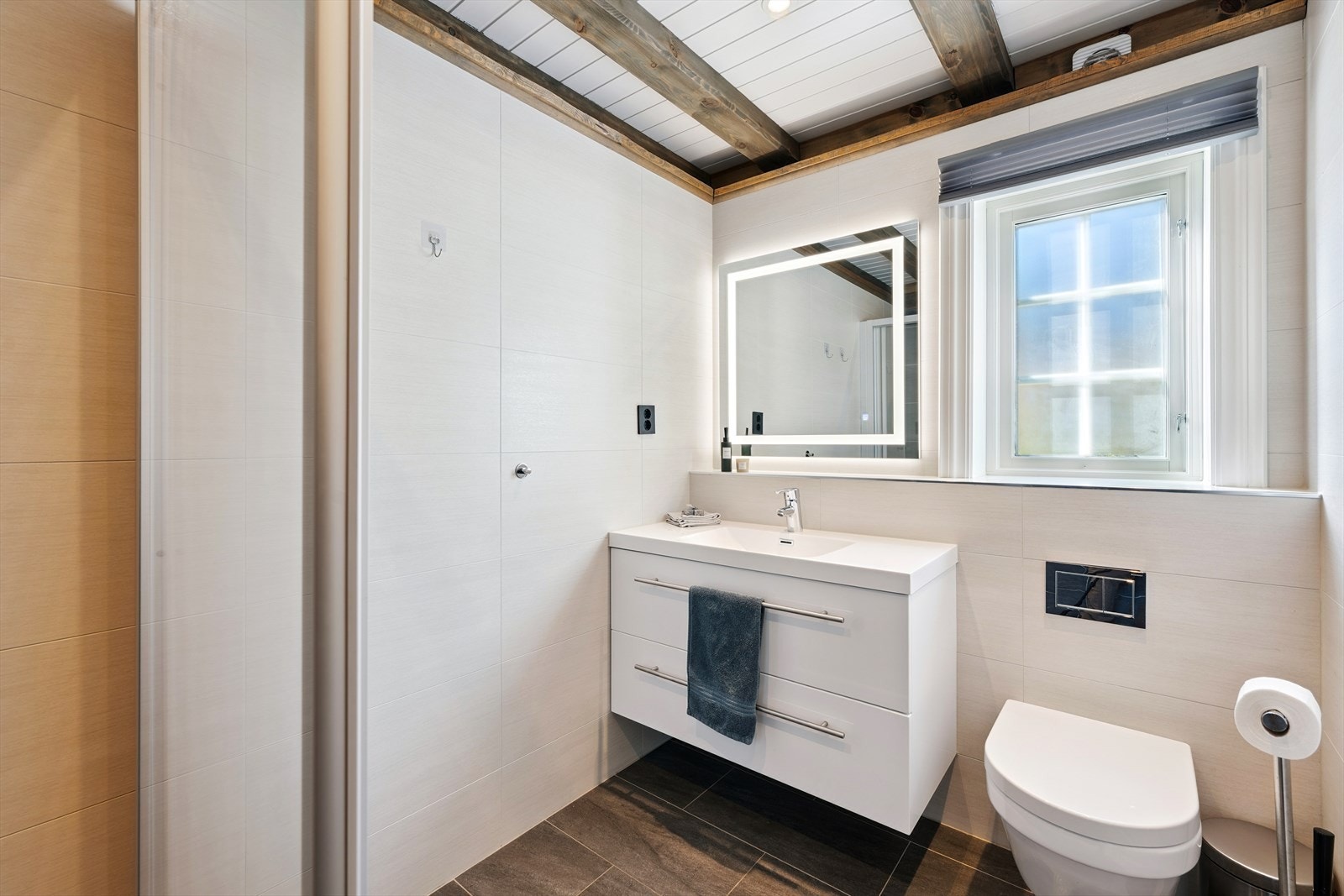 Bad/wc nr. 3 med dobbel dusj Galleribilde