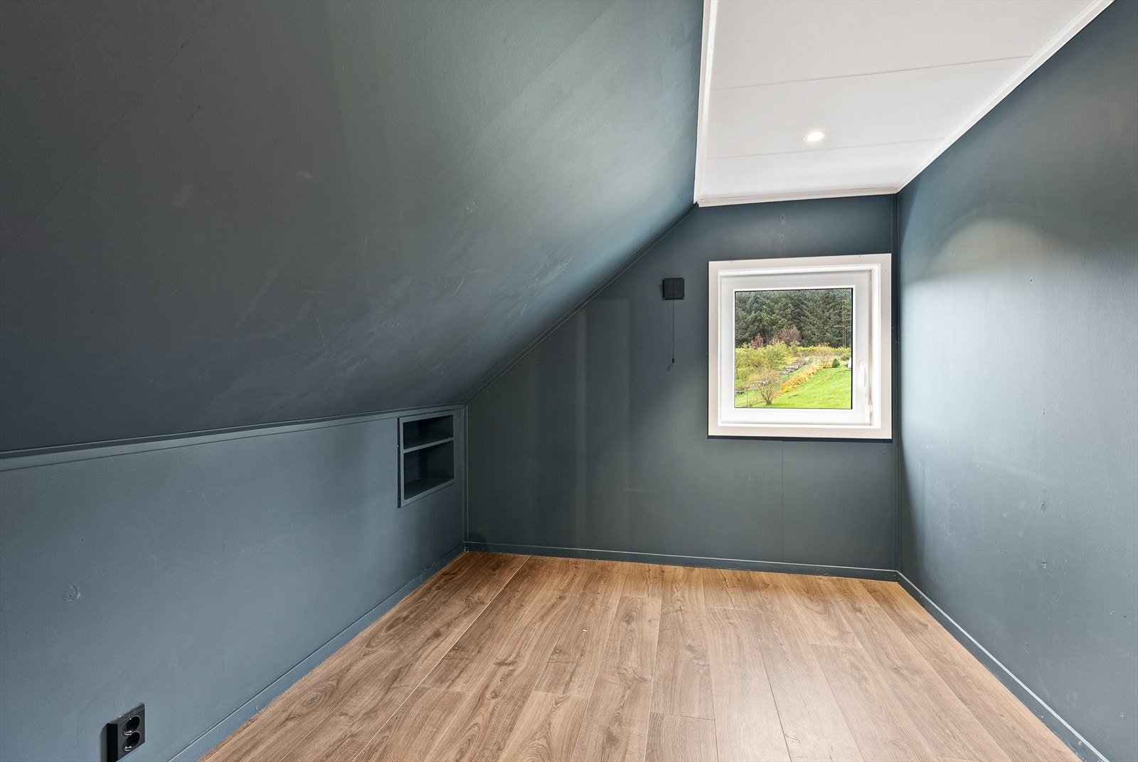 Soverom m/downlights Galleribilde