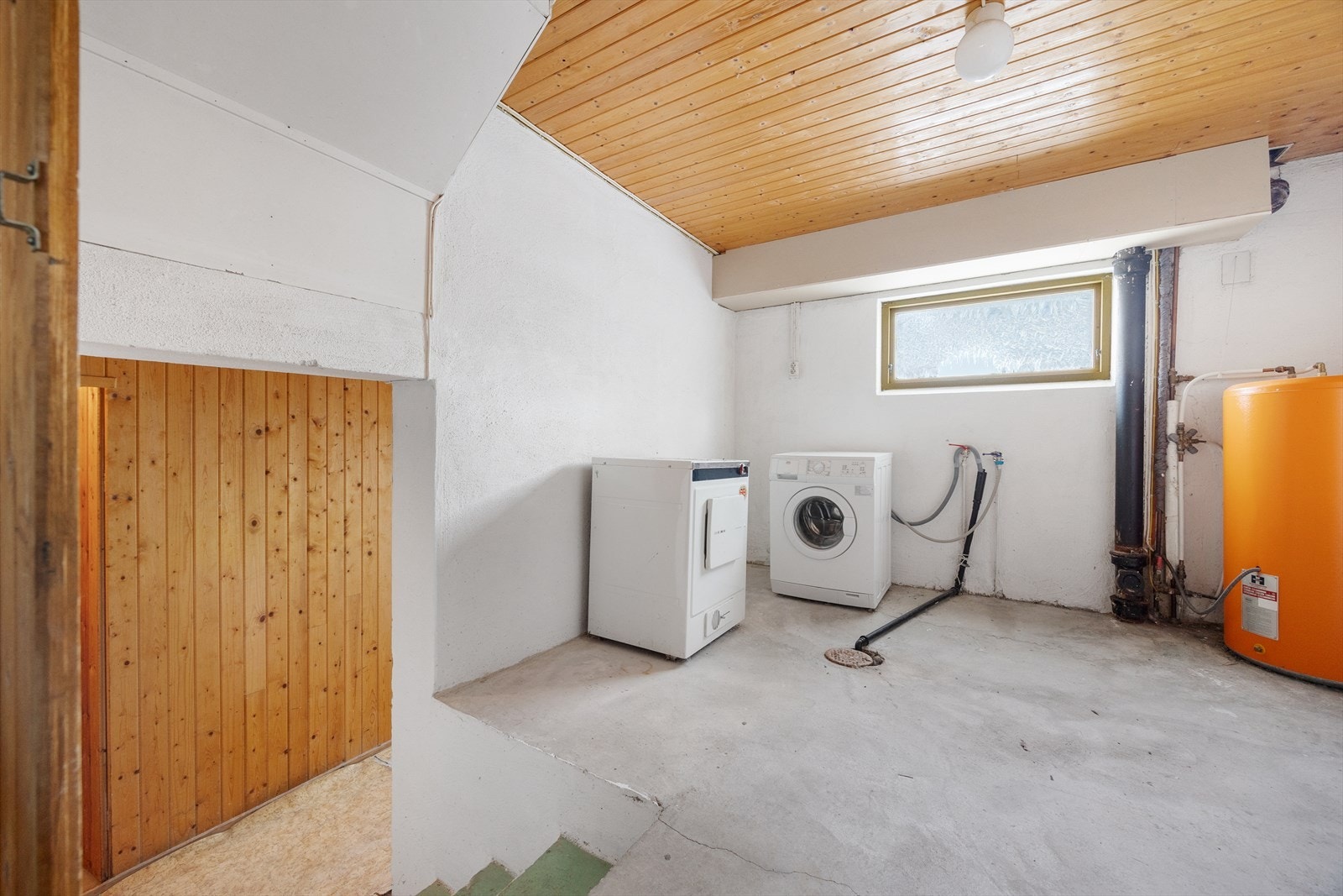 Meget romslig vaskekjeller Galleribilde