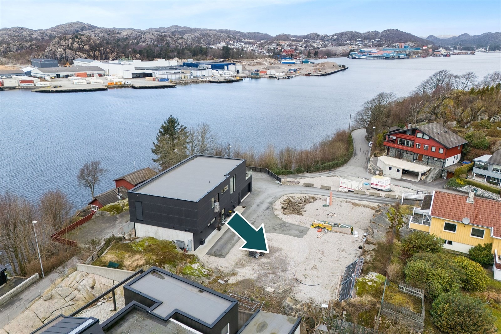 Tomt 3 har også en fin beliggenhet på toppen av feltet. Galleribilde