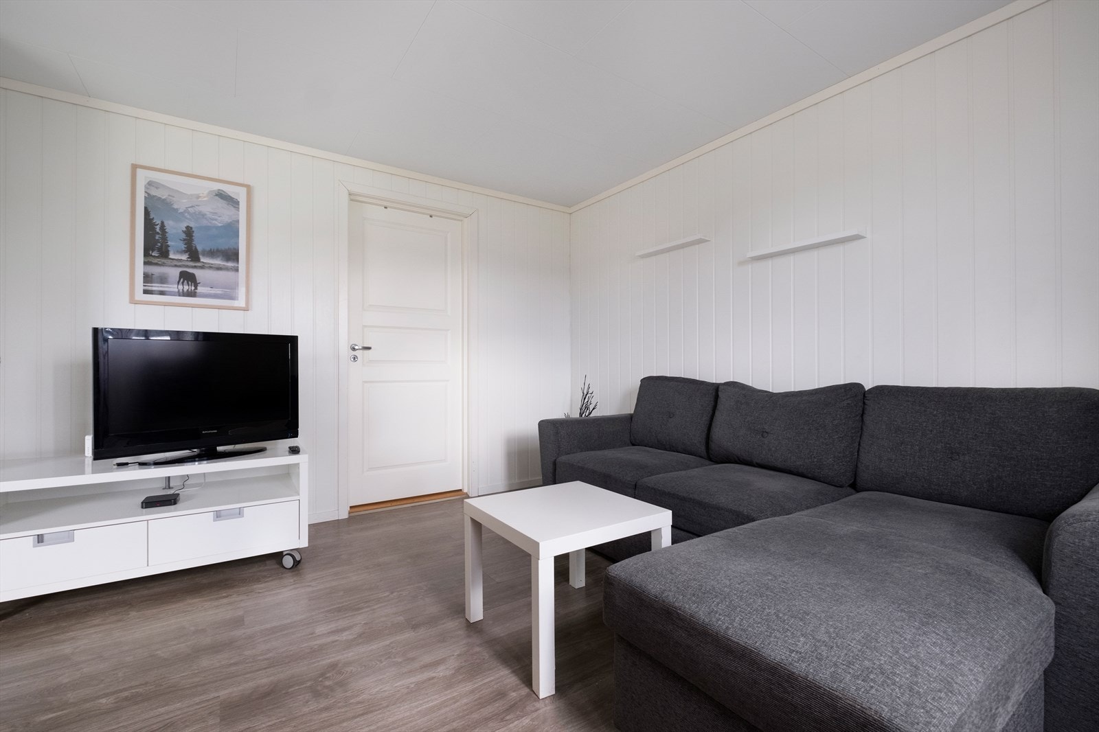 Dør fra stue mot soverom Galleribilde