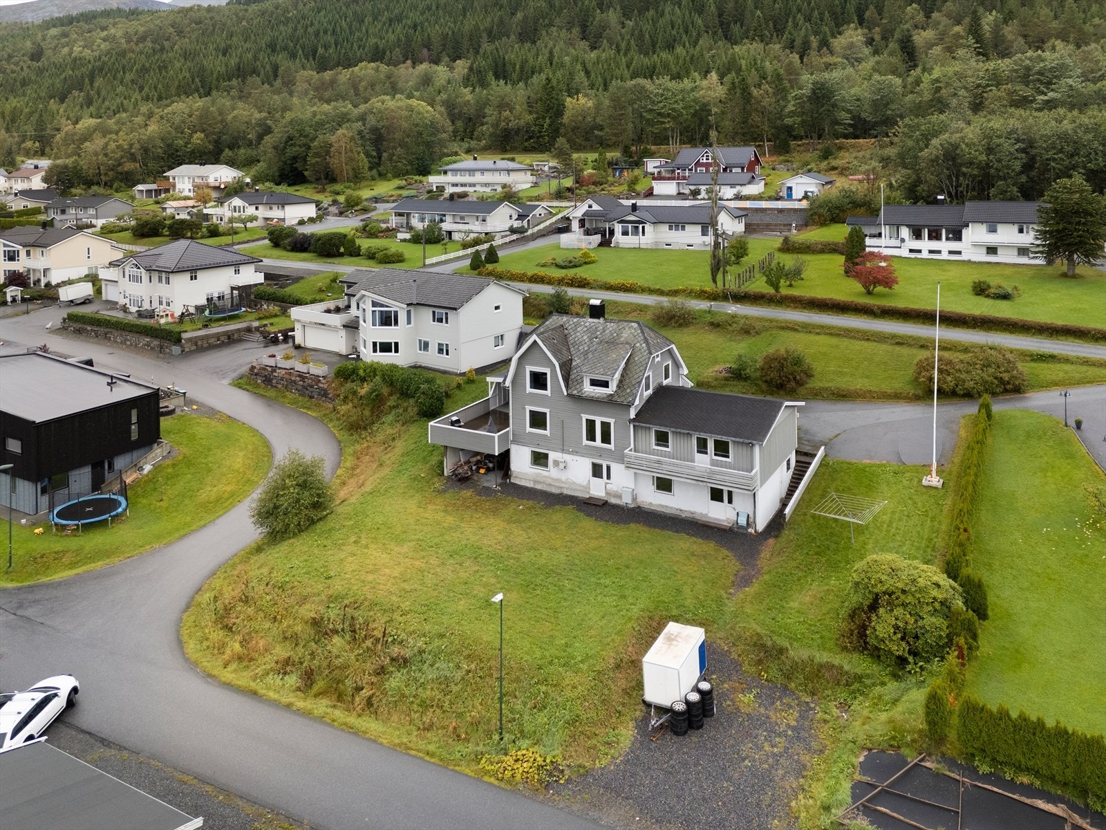 Området består av eneboliger og småhus Galleribilde