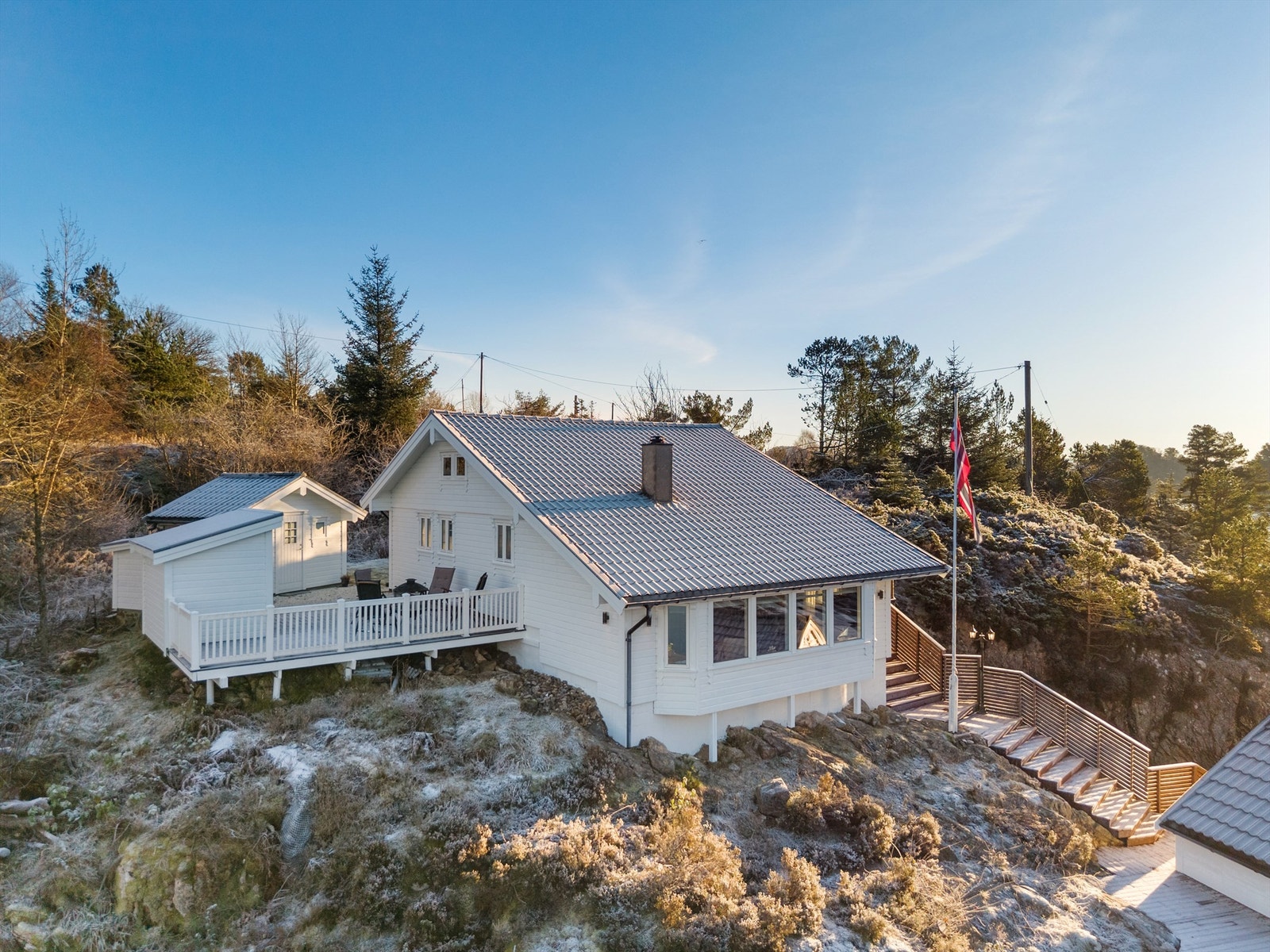 Flott hytte med mye overnattingsplass til familie og venner Galleribilde