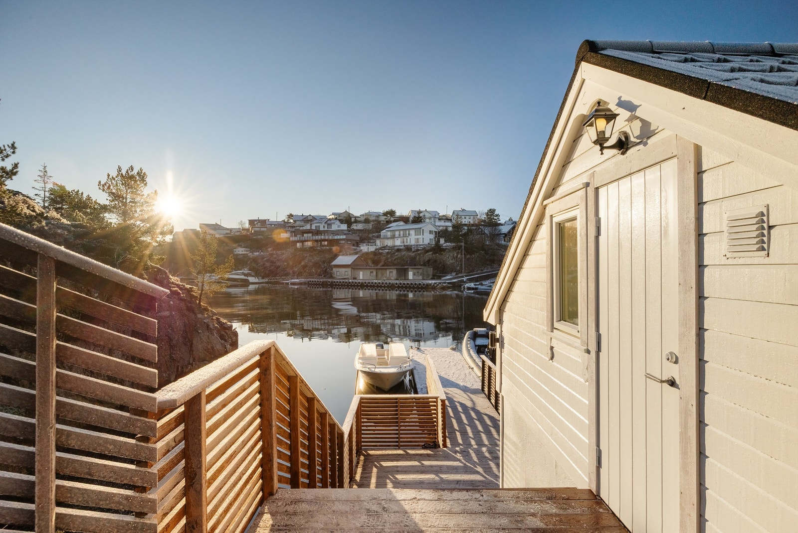 Dør til høyre gir adkomst til loft over nøstet Galleribilde