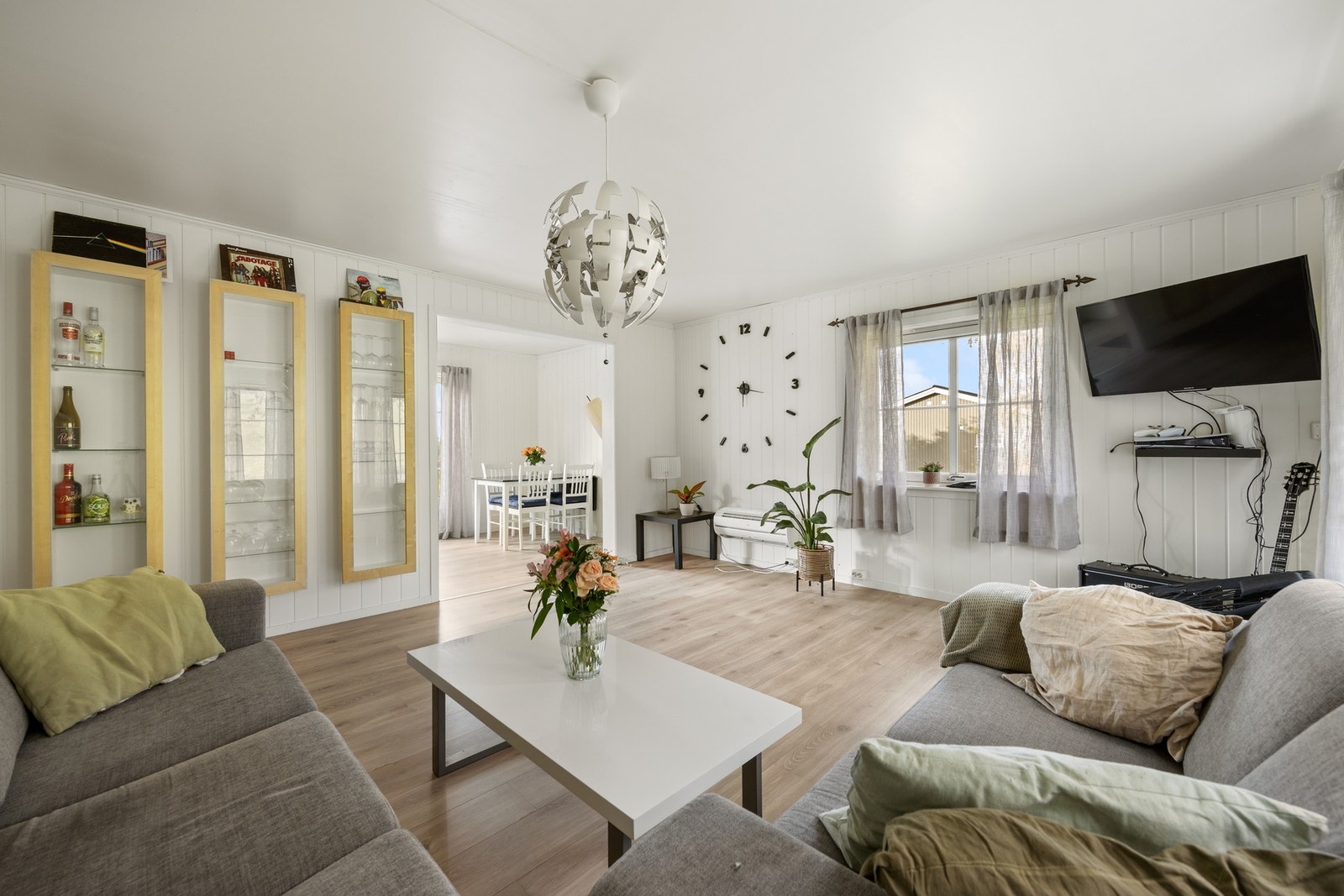 Stue - ca 20 kvm. Galleribilde