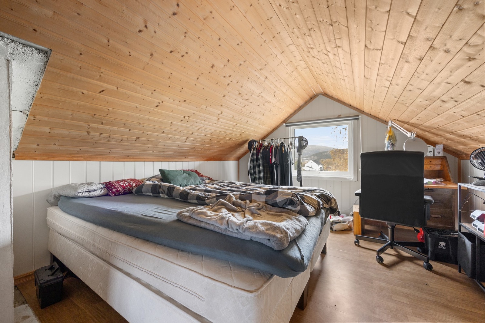 Soverom - ca 14 kvm Galleribilde