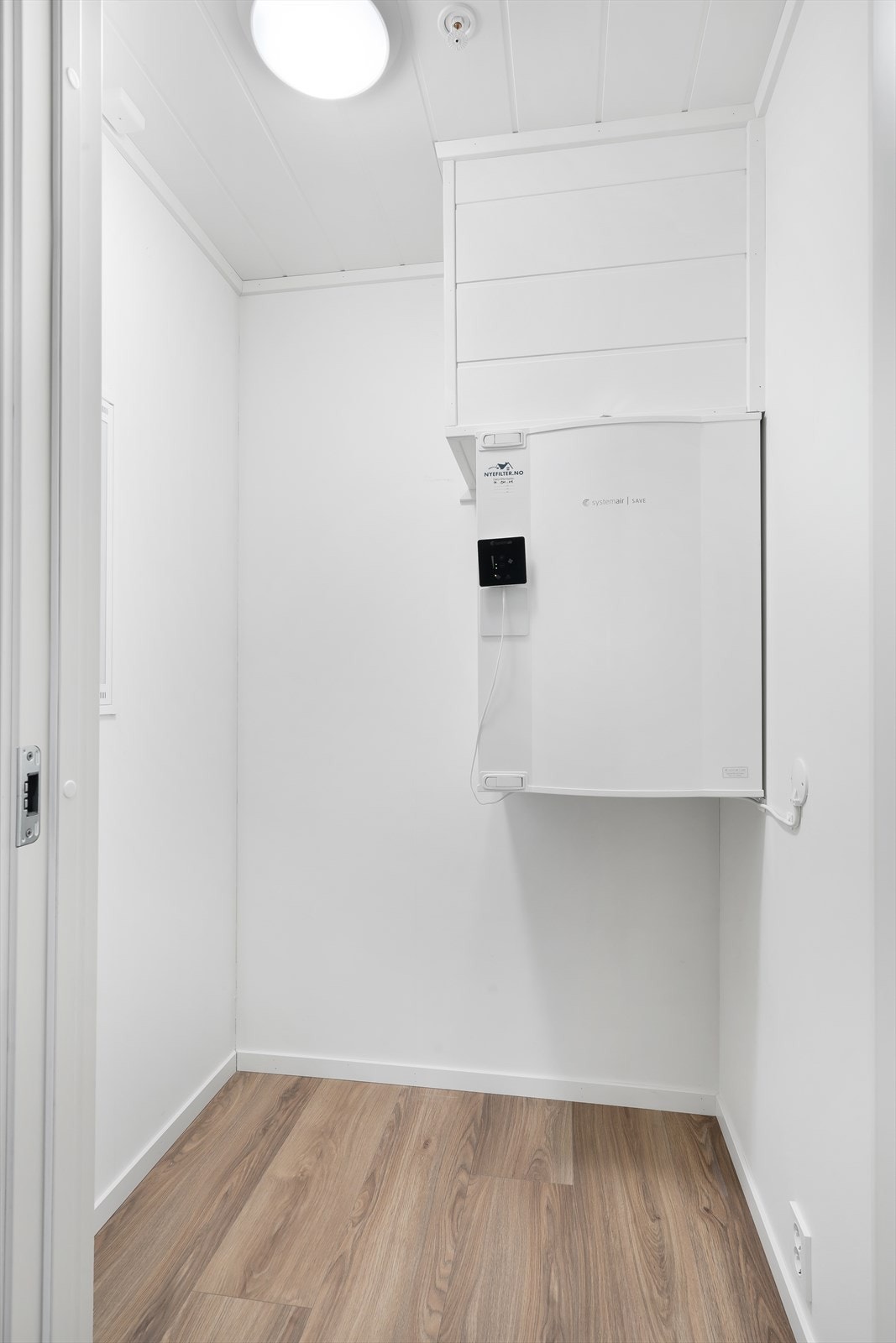 Boden ligger lett tilgjengelig og gir ekstra rom for orden og struktur i hjemmet. Galleribilde