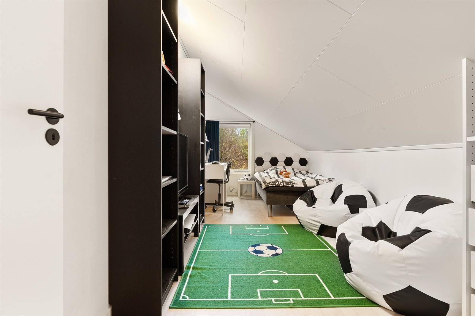 Boligens andre barnerom er på 7,5 m². Galleribilde