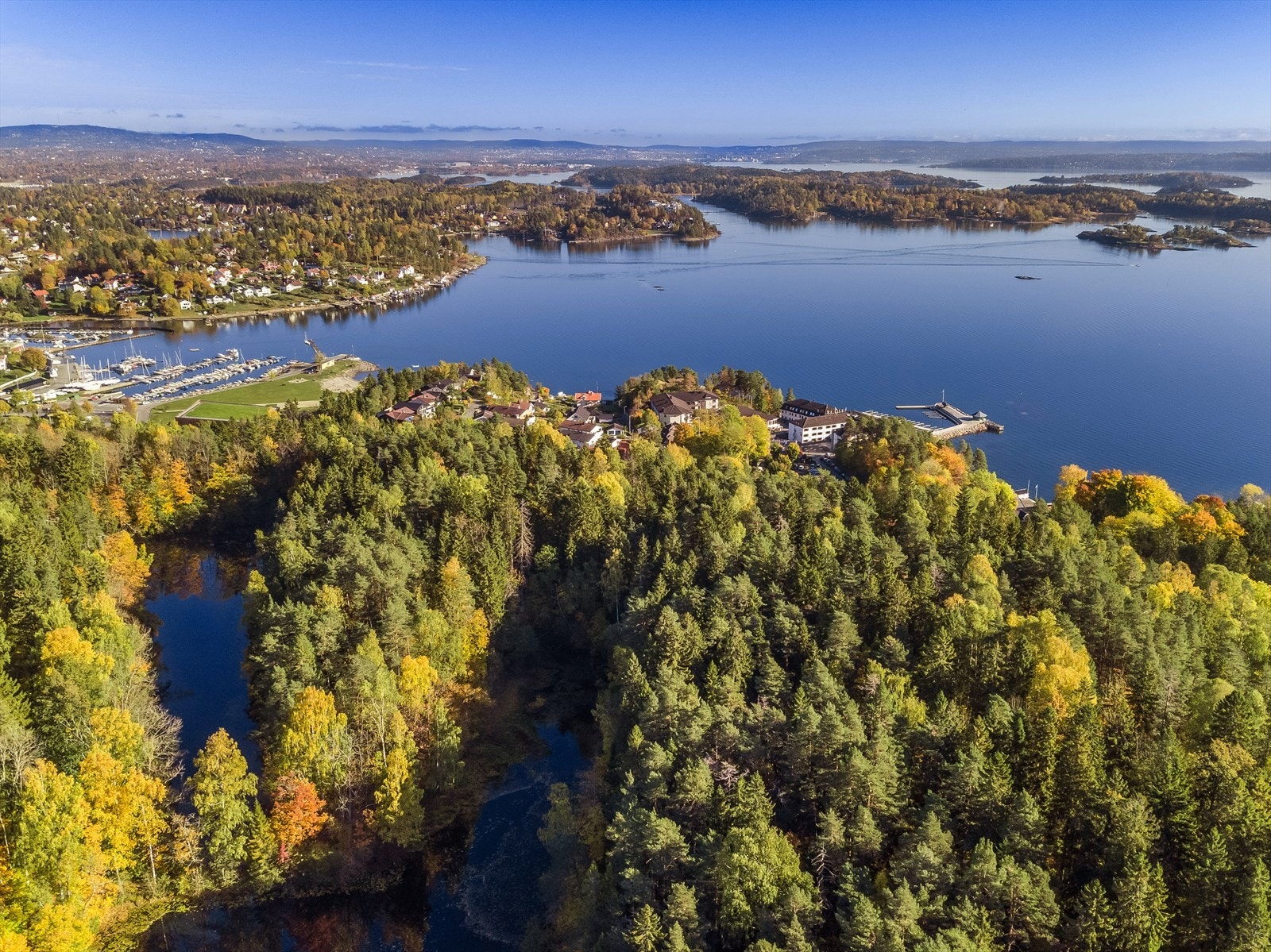 For turinteresserte er det tilgang til grøntområder som Grønlia, Vestmarka, Nesøya og Brønnøya. Galleribilde