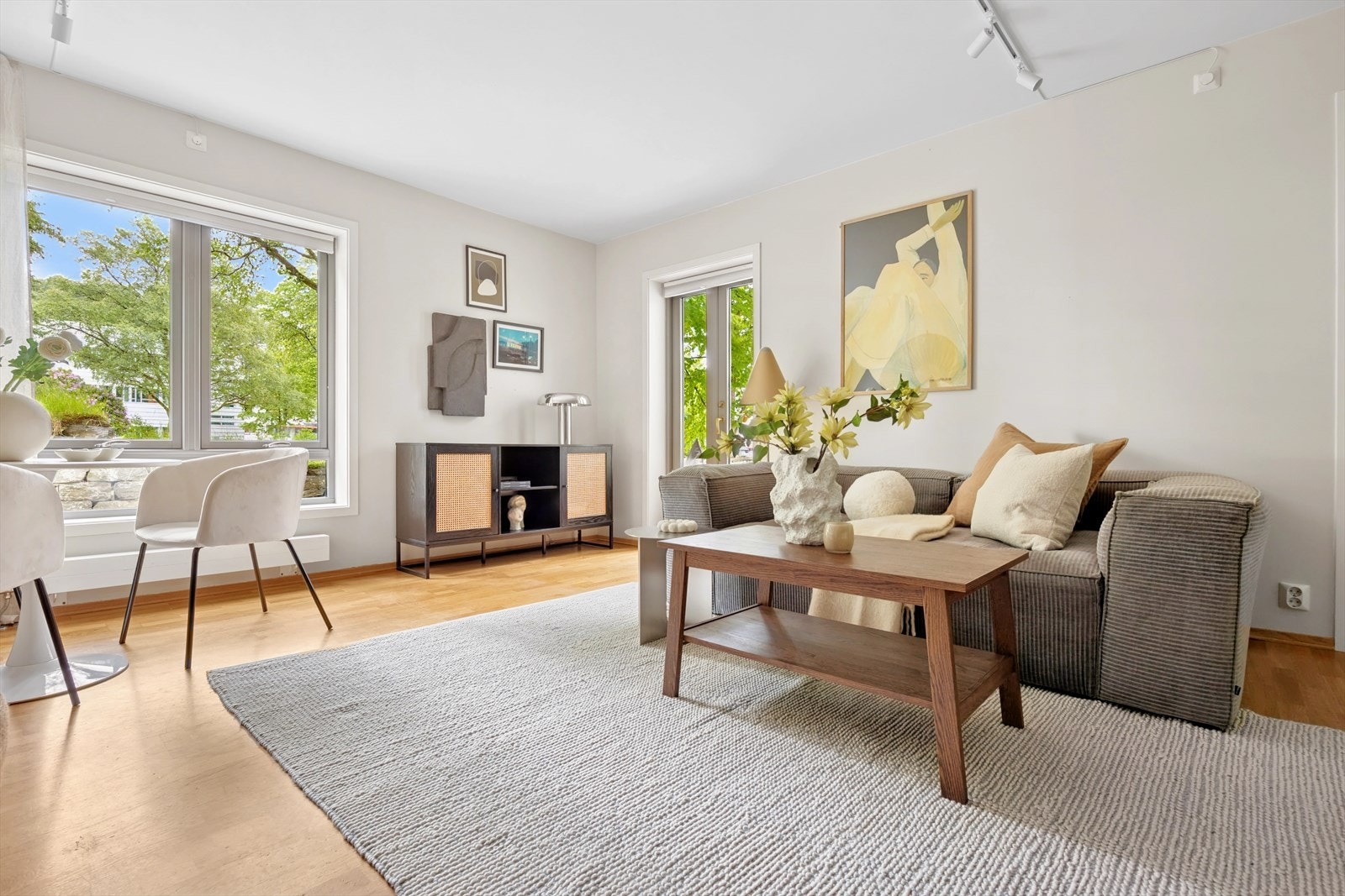 Nydelig hjørneleilighet med grønn utsikt. Galleribilde