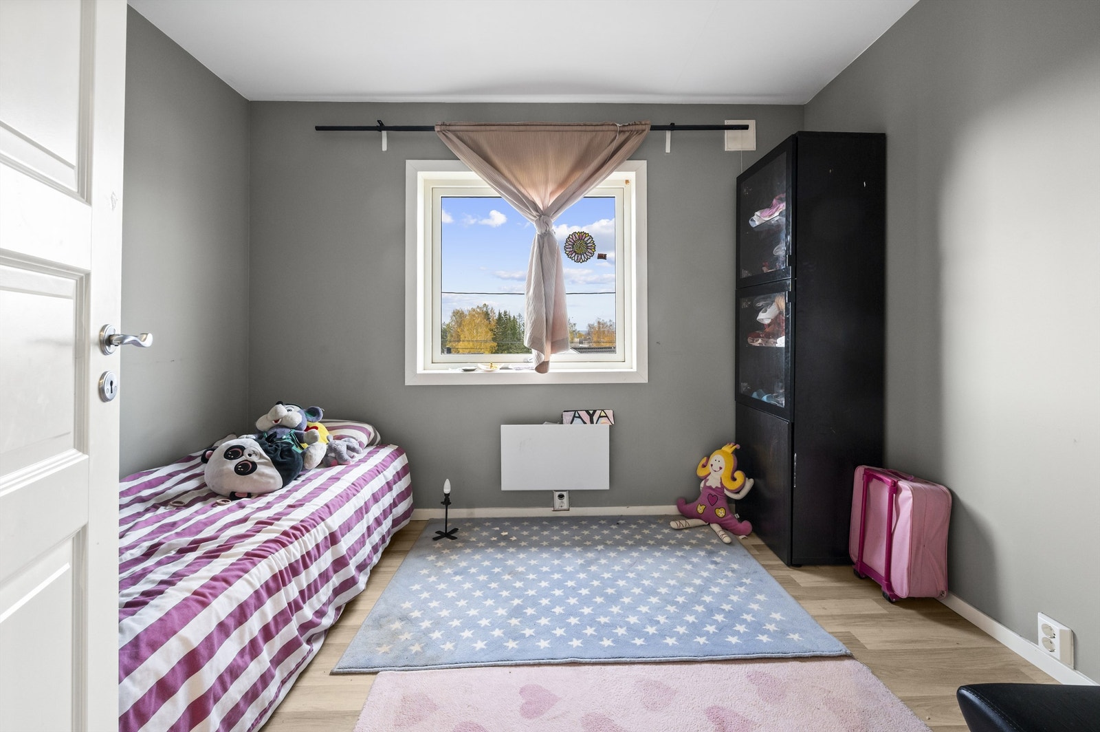 Rommene passer perfekt som et barnerom eller kontor. Galleribilde