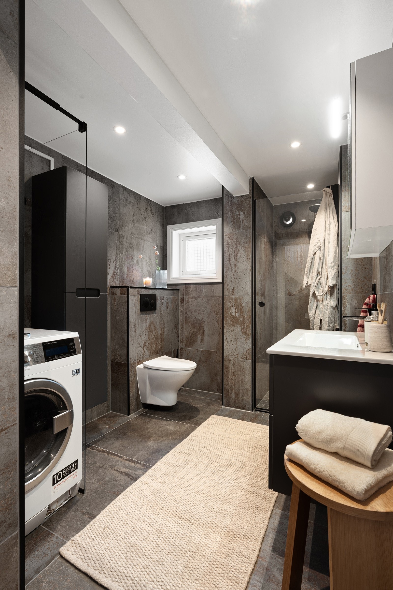 Lekkert bad i 1. etasje. Galleribilde