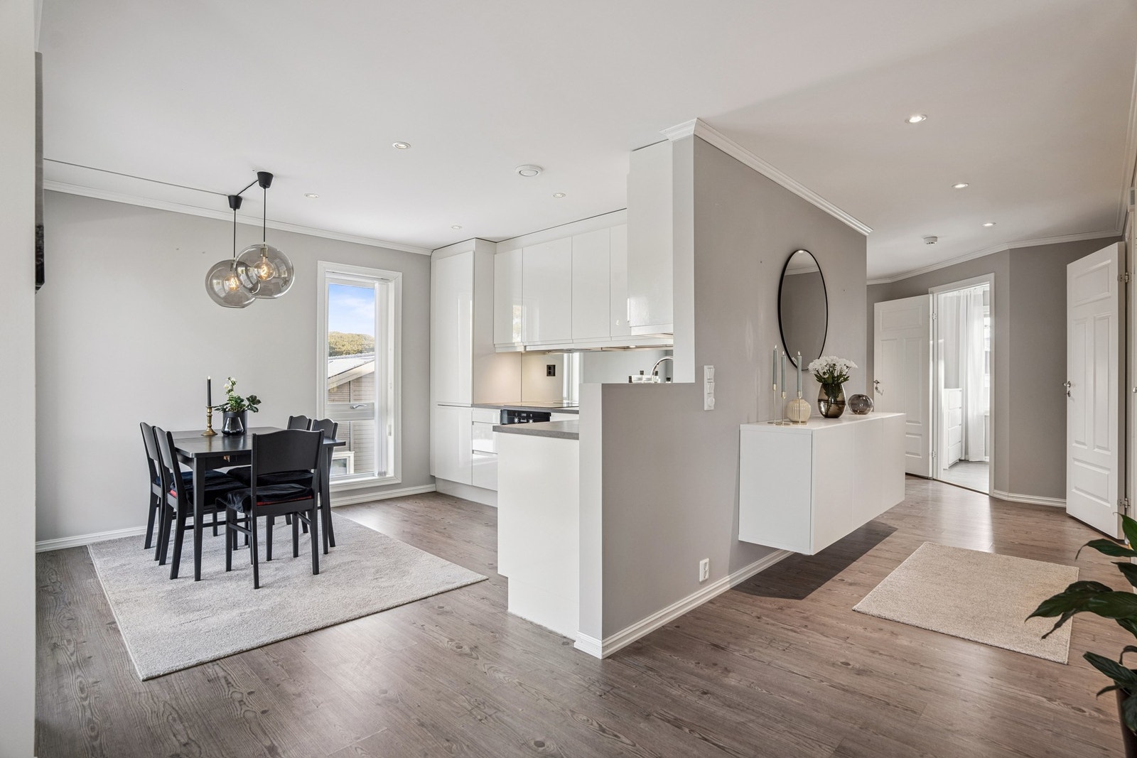 Gang og kjøkken Galleribilde