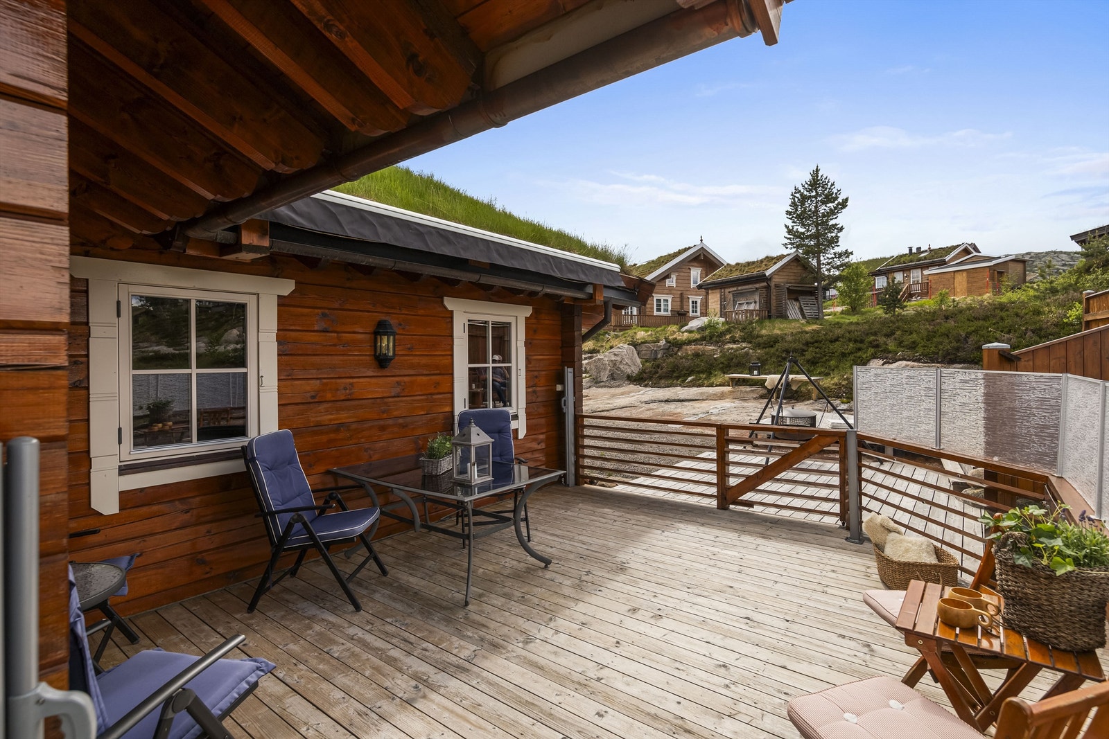 Stor markise for solskjerming når behovet melder seg Galleribilde