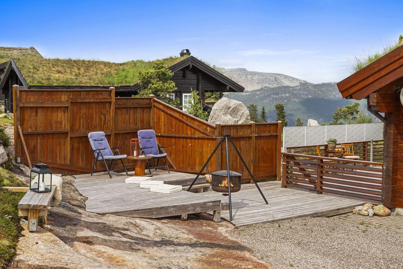 Veranda/platting med plass til bålpannen Galleribilde