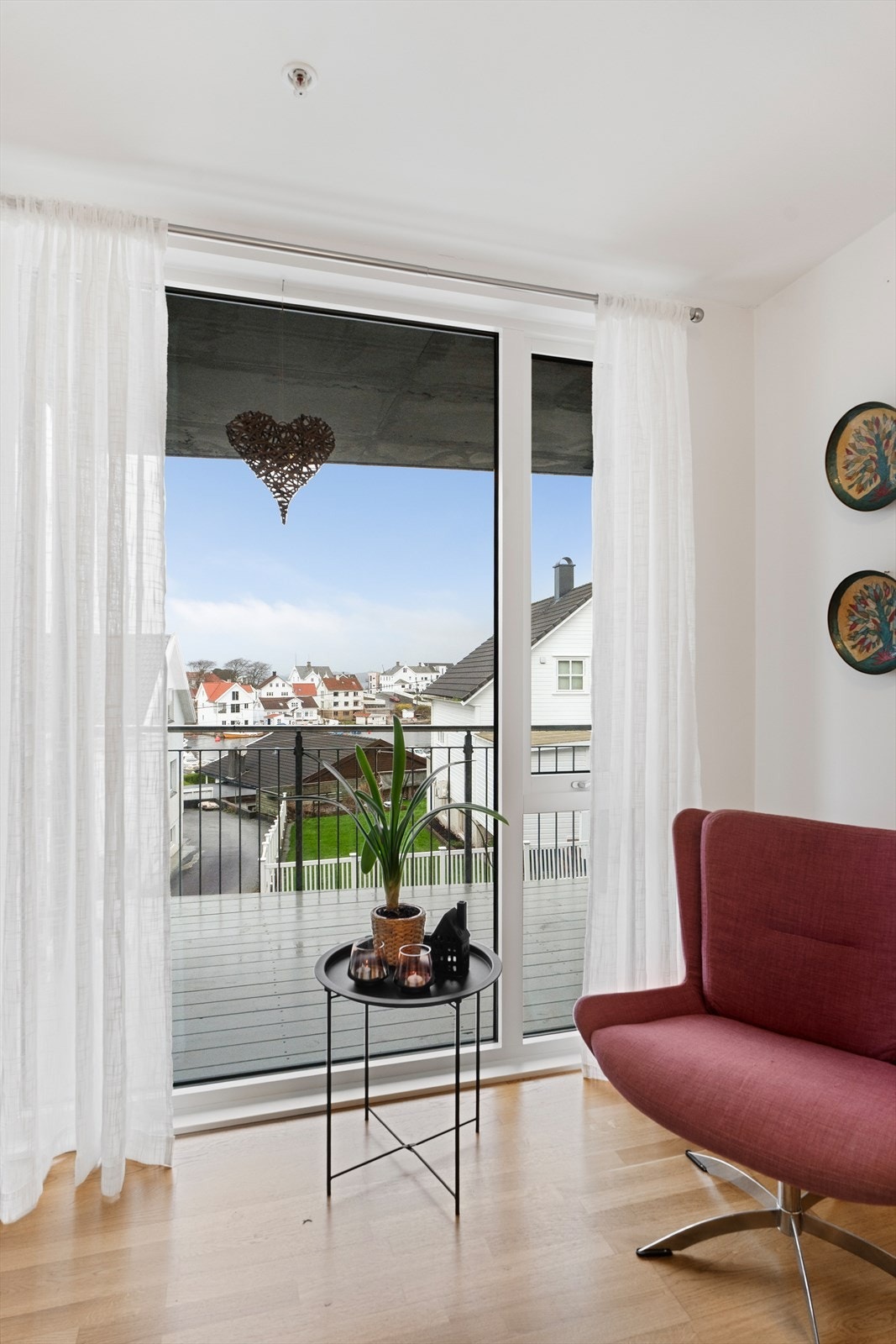 Fra stuen er det utgang overbygget terrasse. Galleribilde