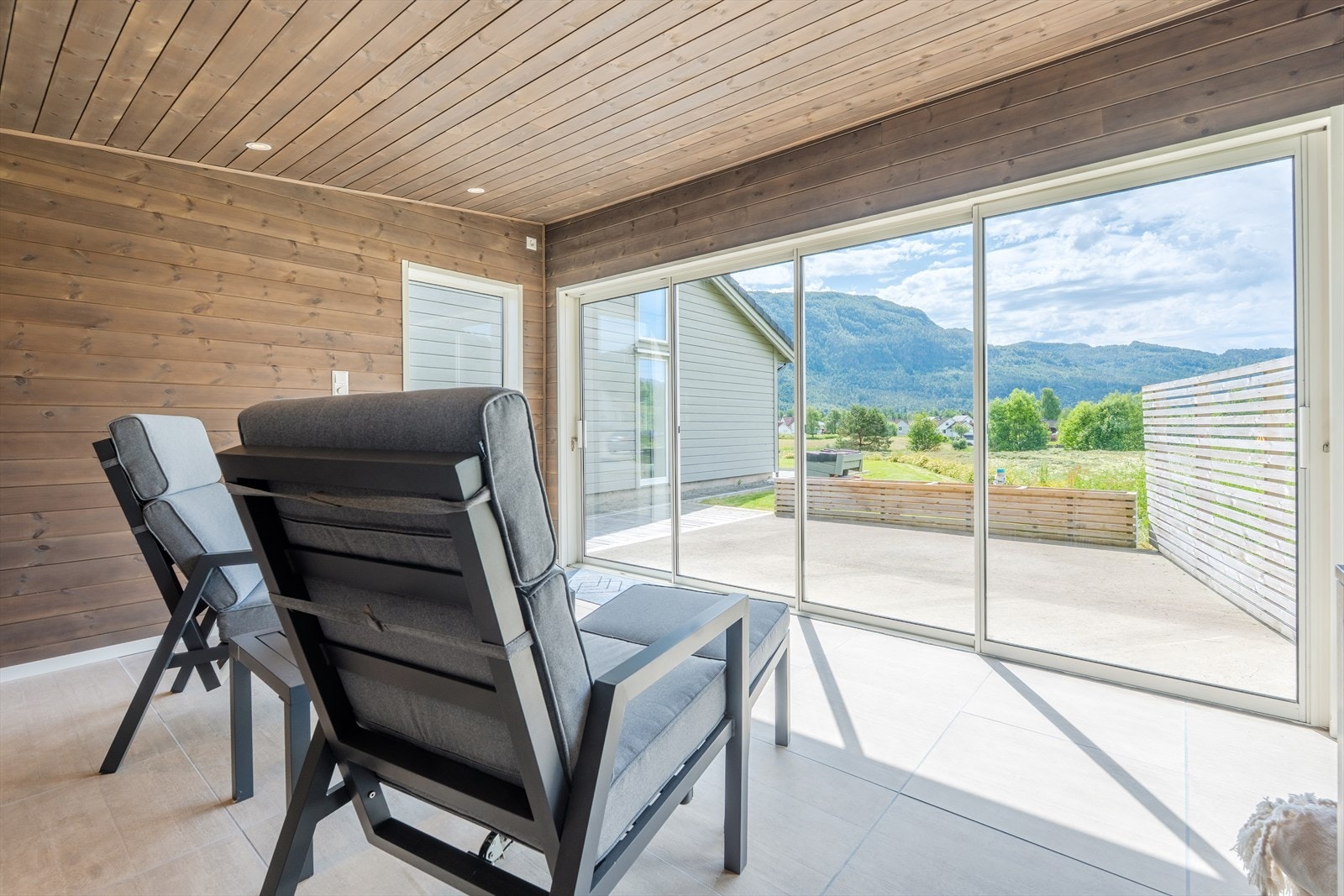 Landlig utsikt og ingen innsyn Galleribilde